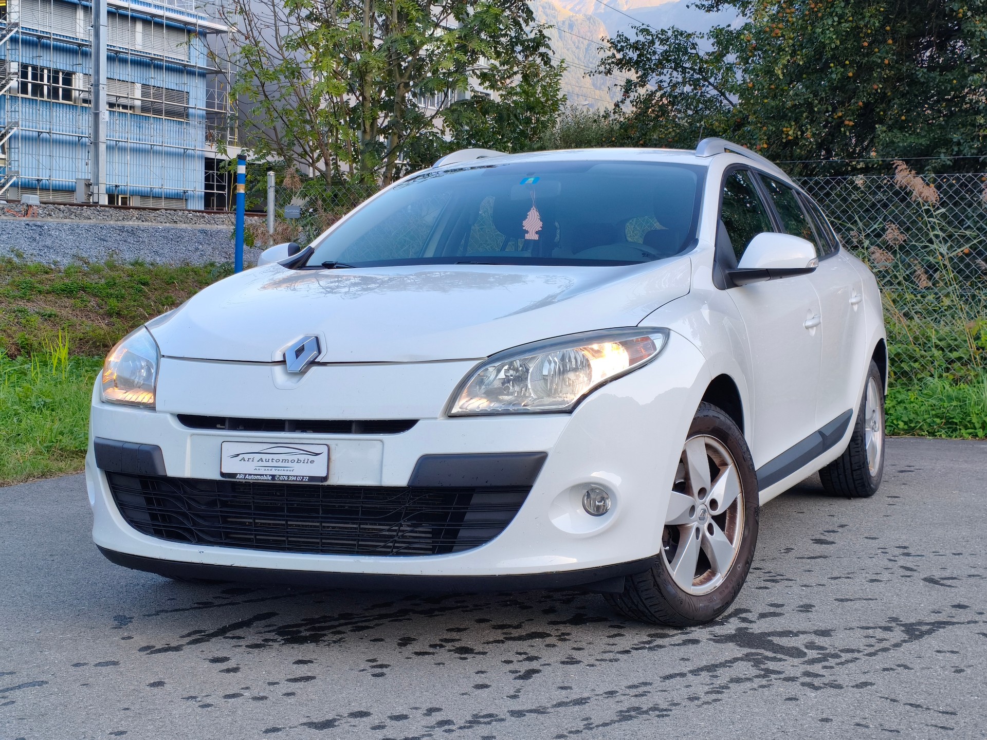 RENAULT Mégane Grandtour 1.5 dCi Expression-image-1