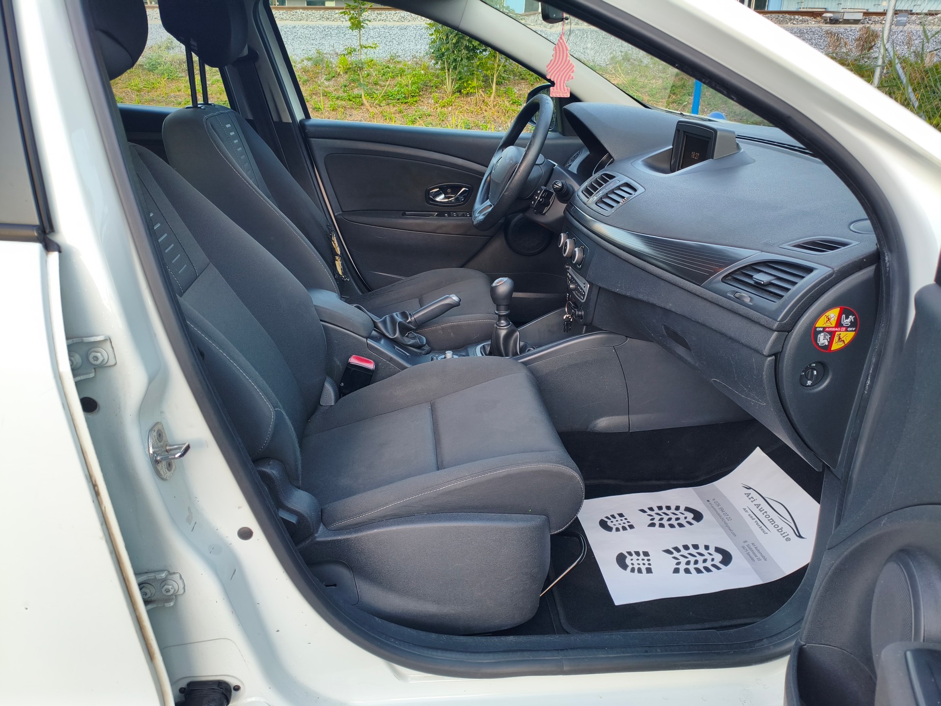 RENAULT Mégane Grandtour 1.5 dCi Expression-image-13