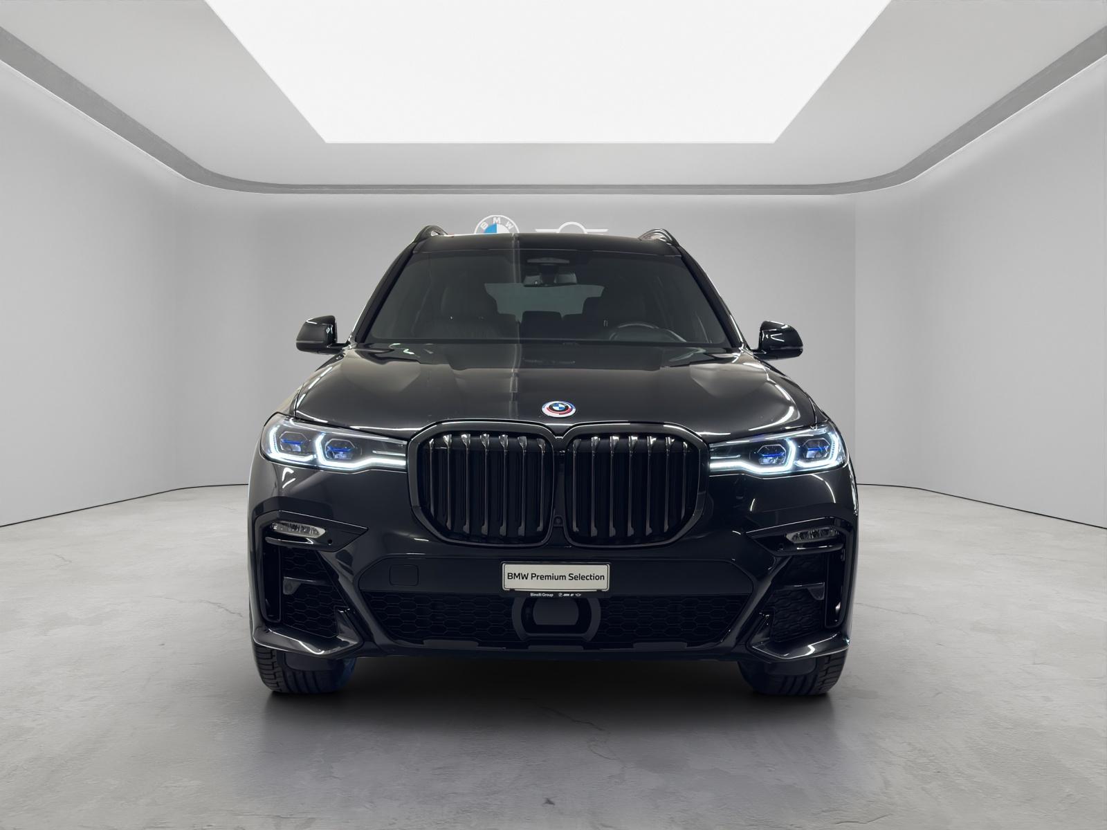 BMW X7 M50i-image-6