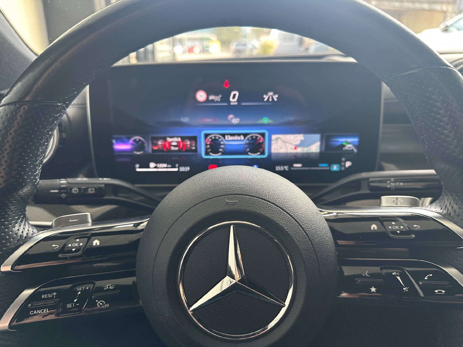 MERCEDES-BENZ C 220 d AMG Line Kombi-image-10