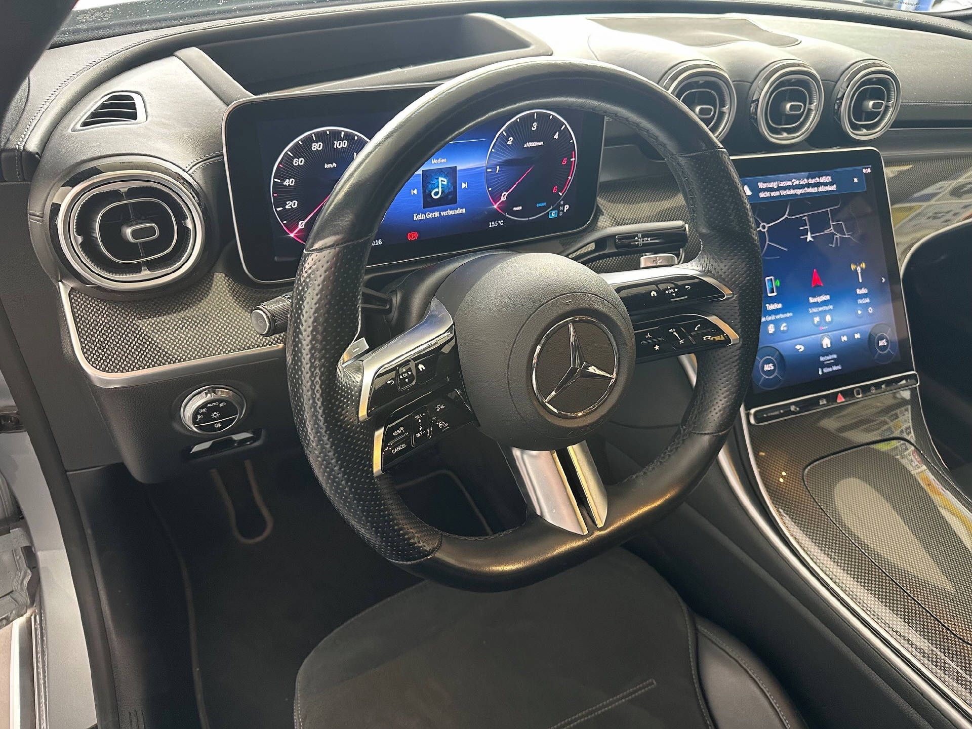 MERCEDES-BENZ C 220 d AMG Line Kombi-image-9