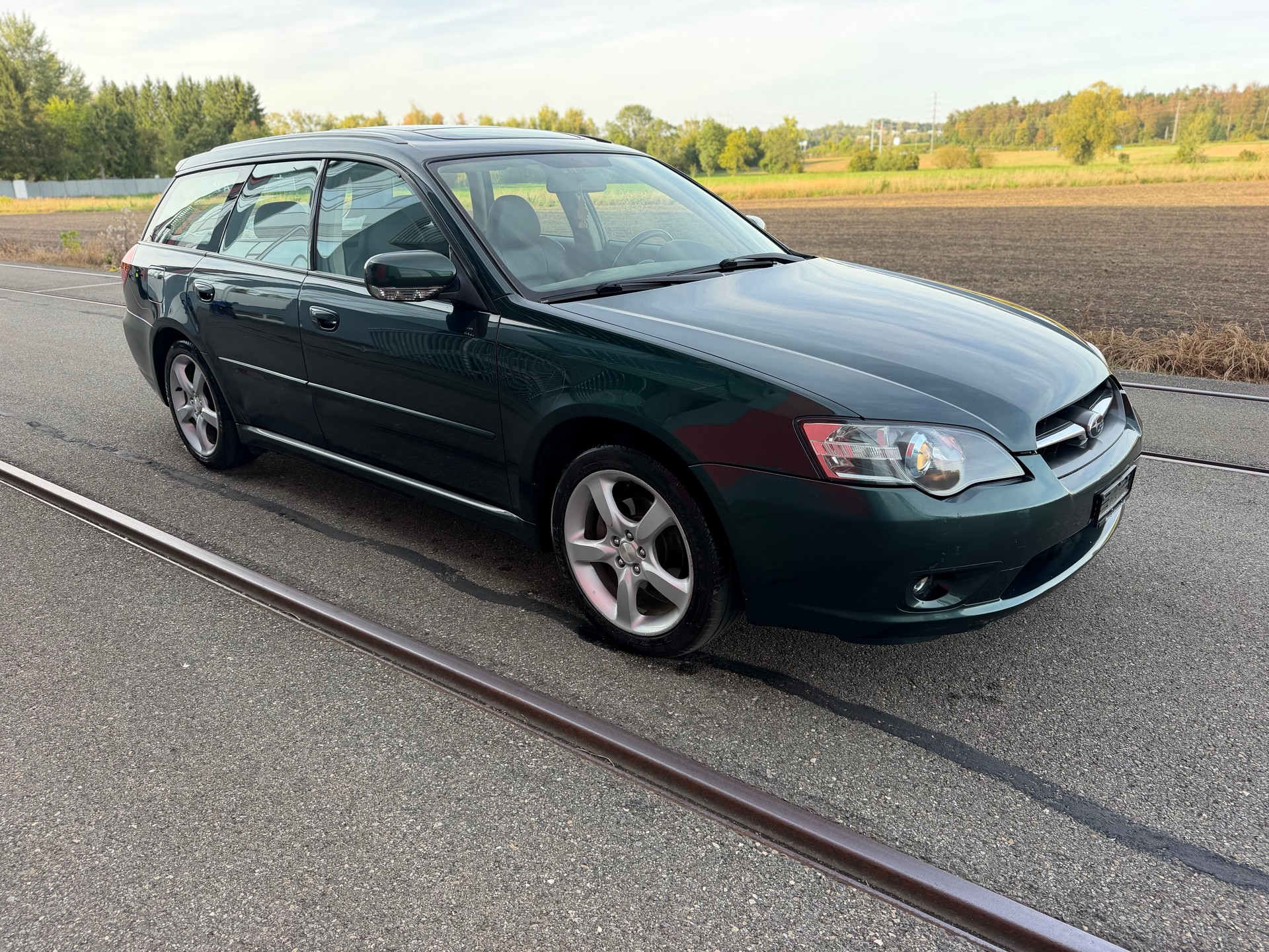 SUBARU Legacy 2.5i AWD Limited Automatic-image-2