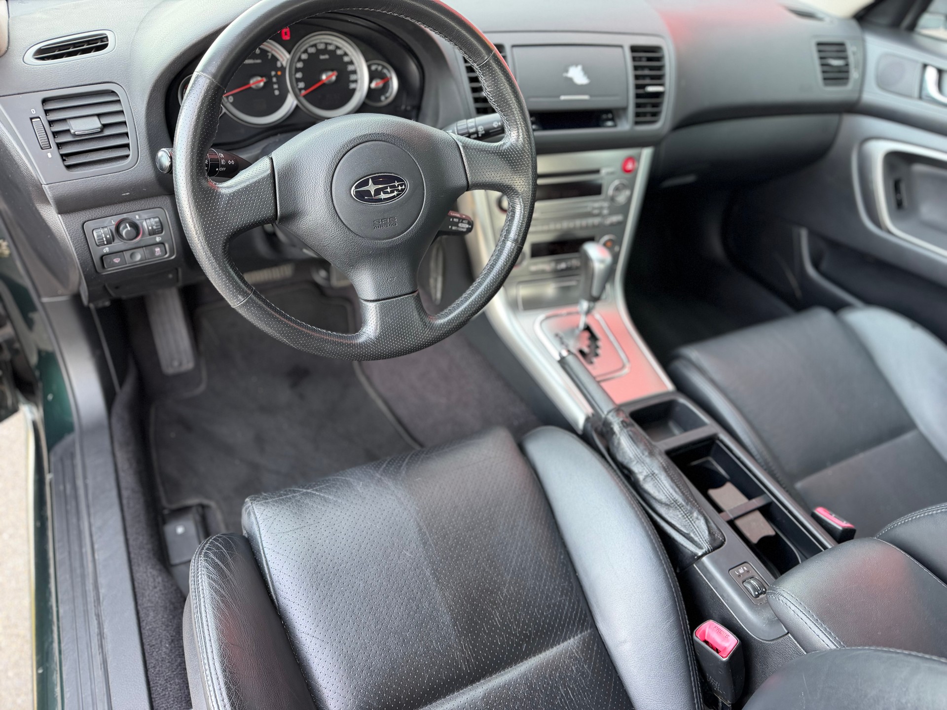 SUBARU Legacy 2.5i AWD Limited Automatic-image-15