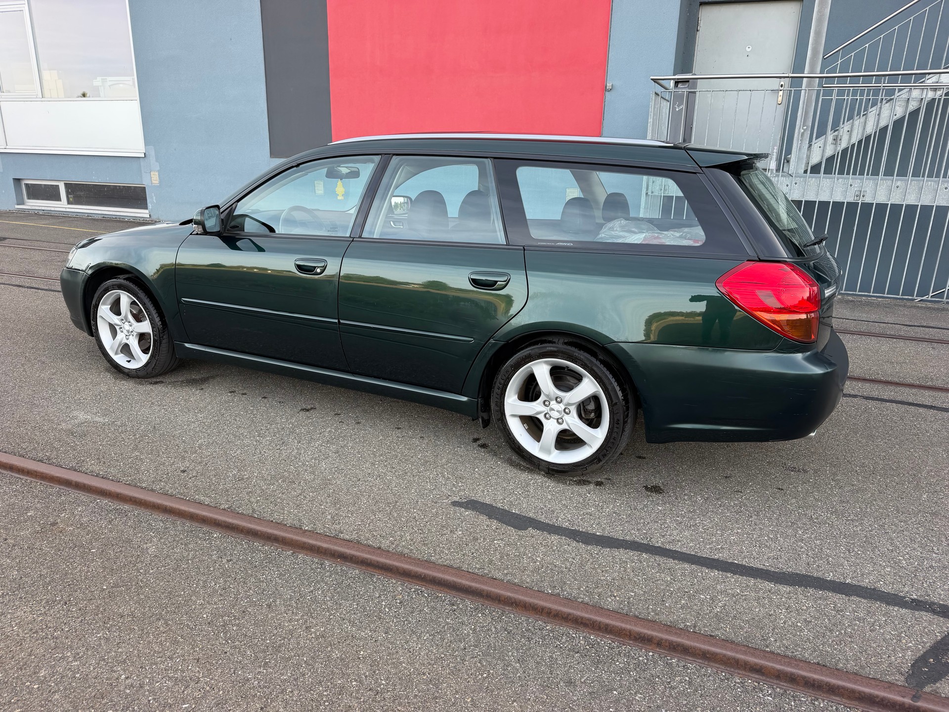 SUBARU Legacy 2.5i AWD Limited Automatic-image-6
