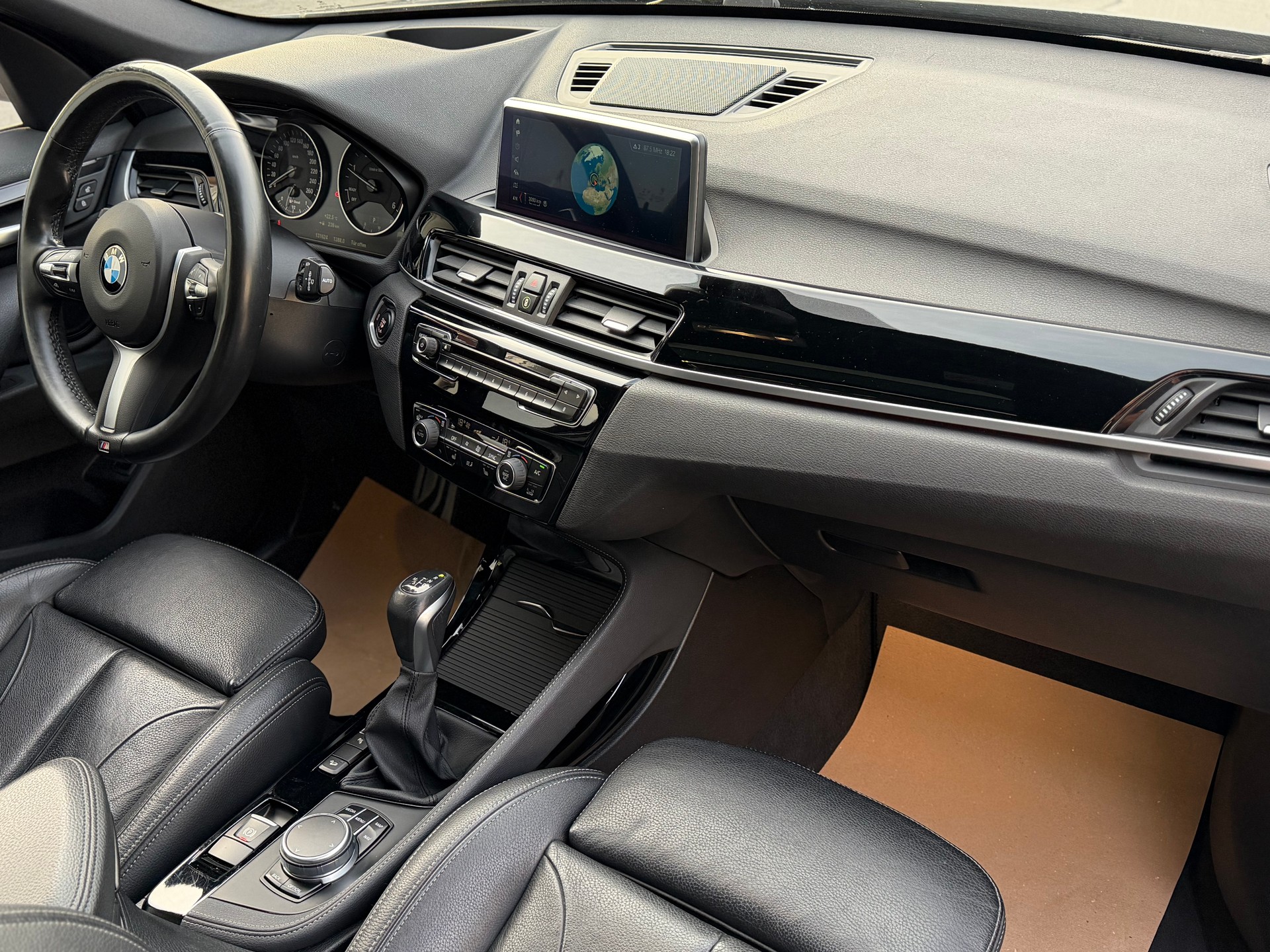 BMW X1 xDrive 25d M Sport Steptronic-image-14