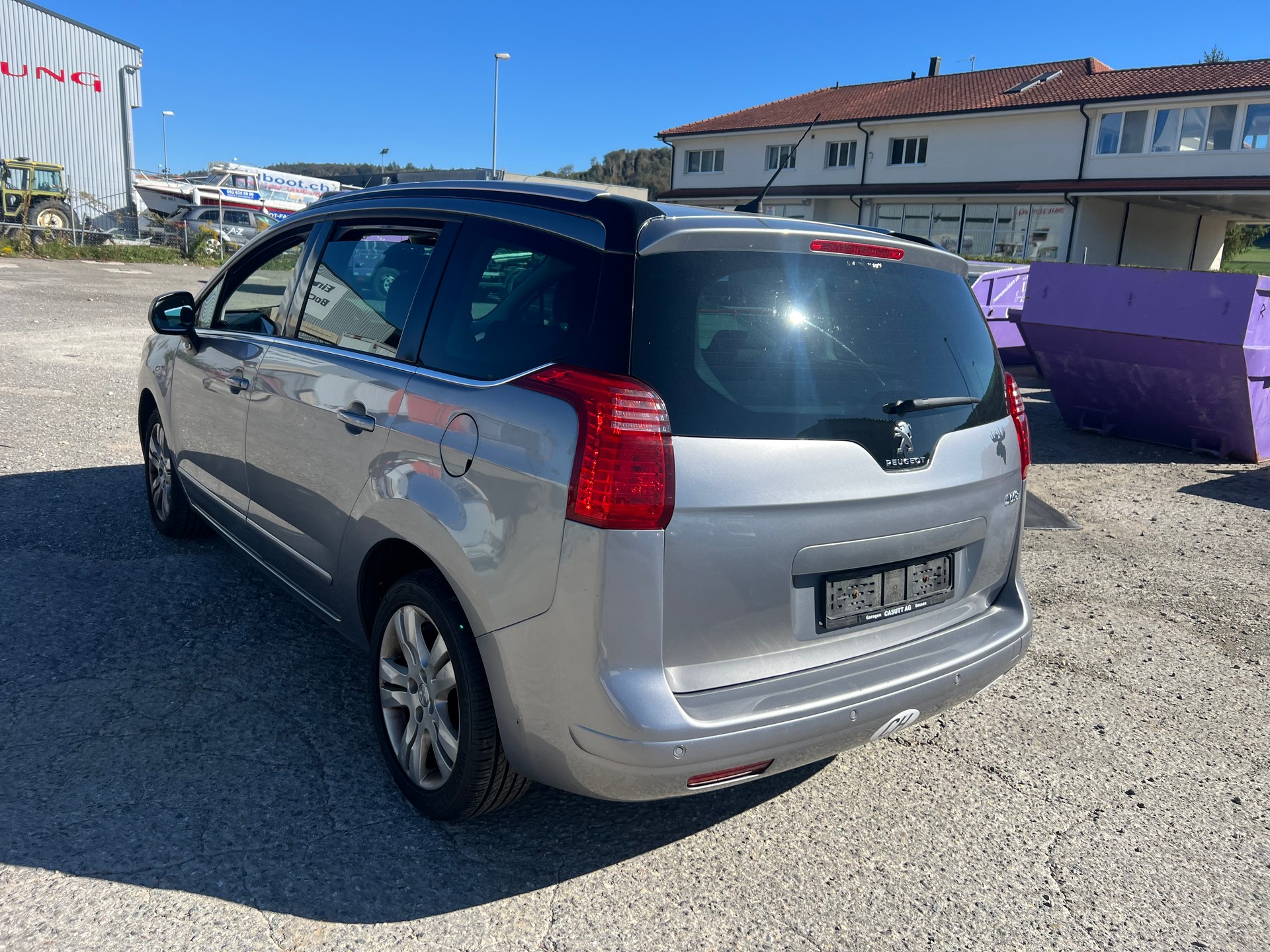 PEUGEOT 5008 1.6 THP Allure Tiptronic-image-6