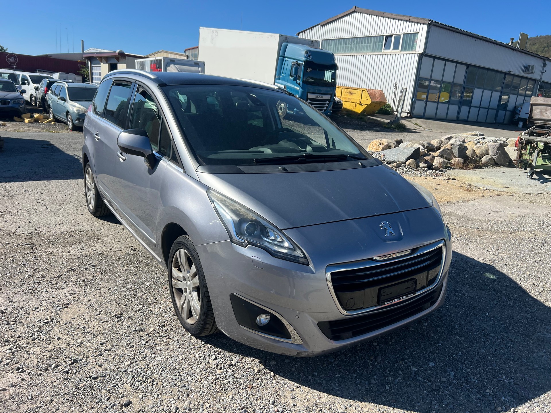 PEUGEOT 5008 1.6 THP Allure Tiptronic-image-0