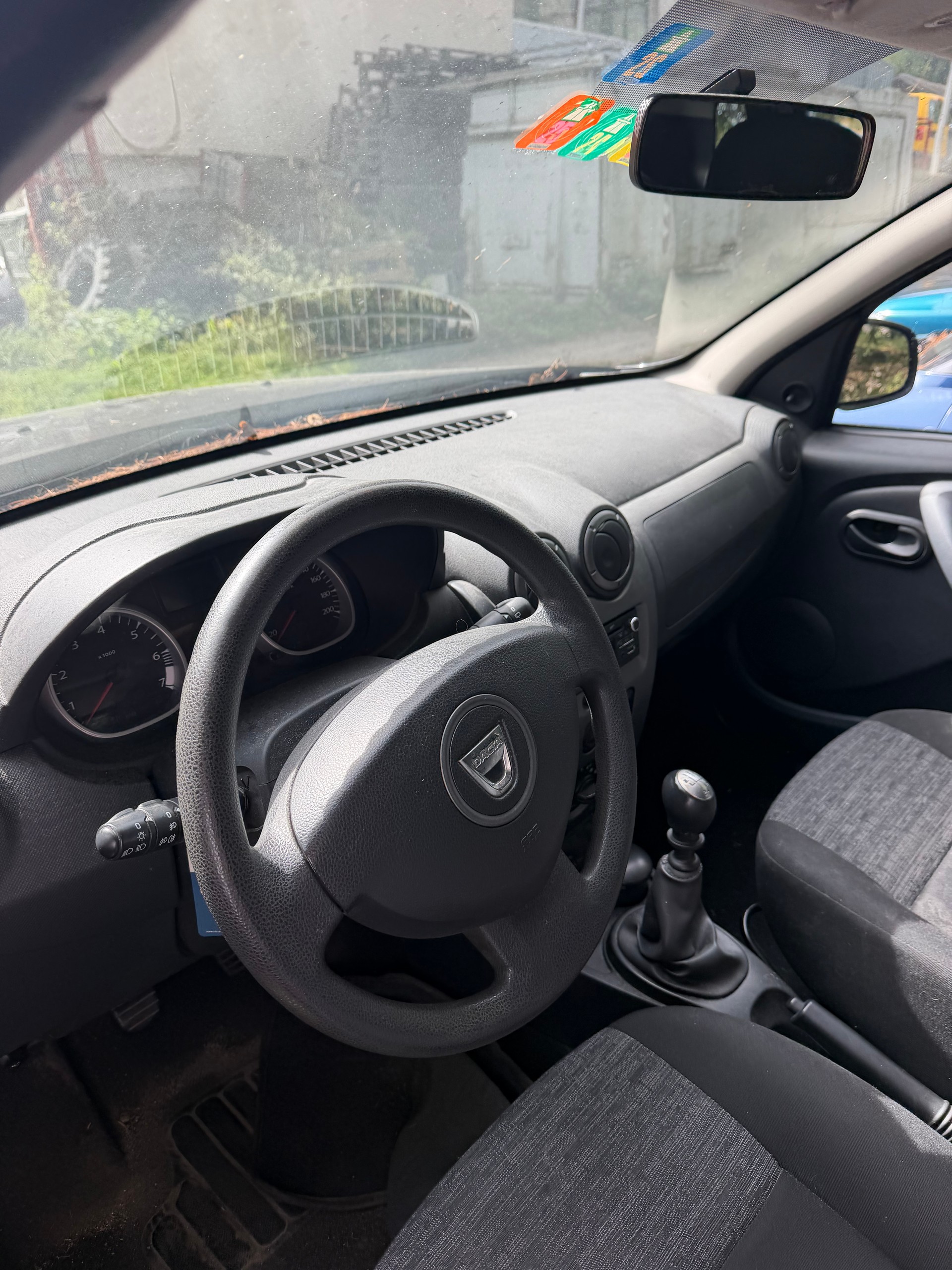 DACIA Duster 1.6 Lauréate 4x4-image-7
