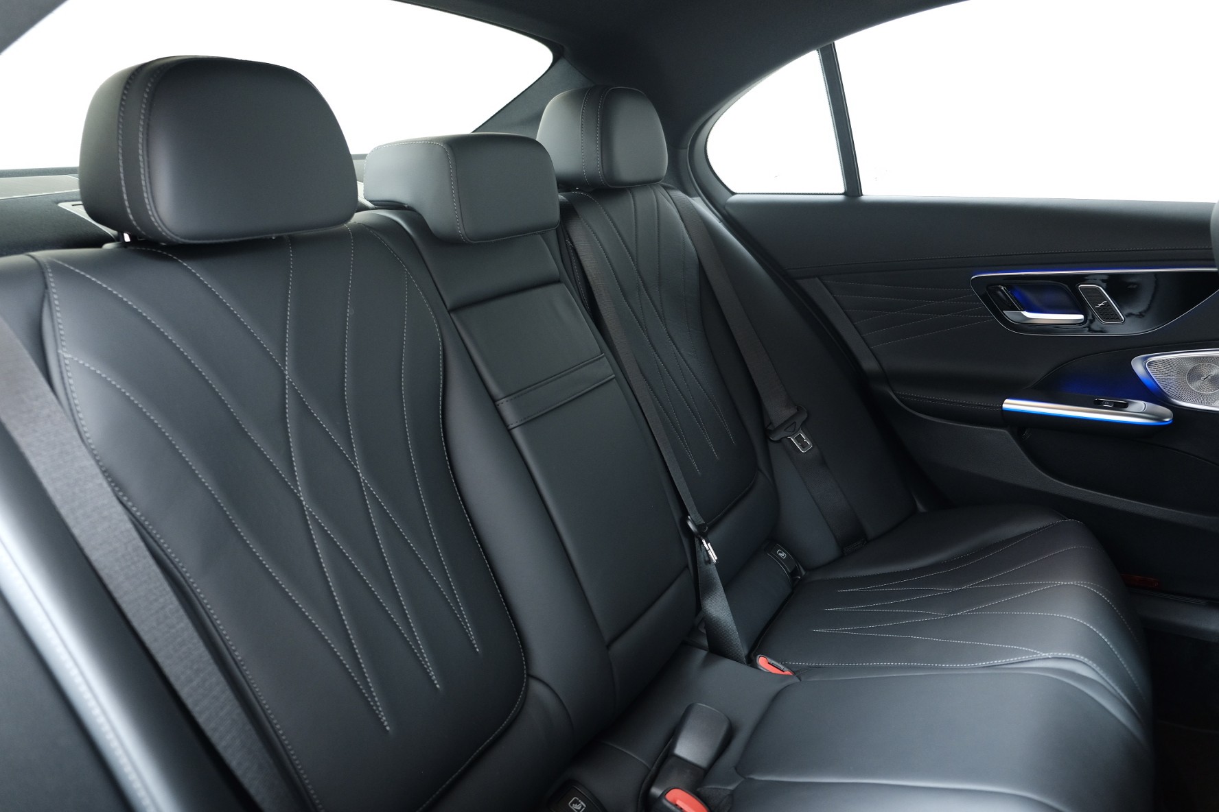 MERCEDES-BENZ C 220 d Swiss Star AMG Line 4matic W206-image-10