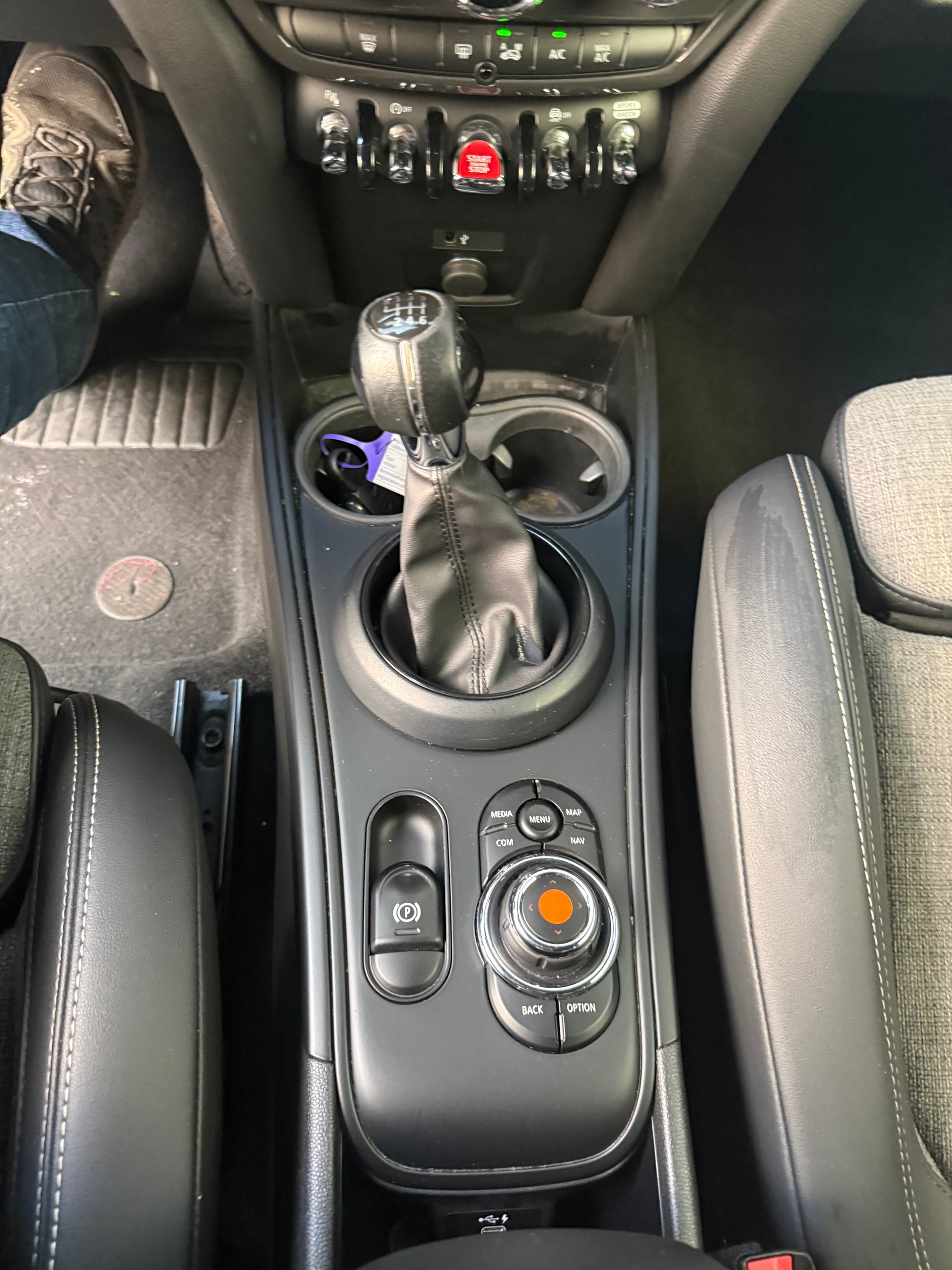 MINI Countryman Cooper D ALL4-image-12