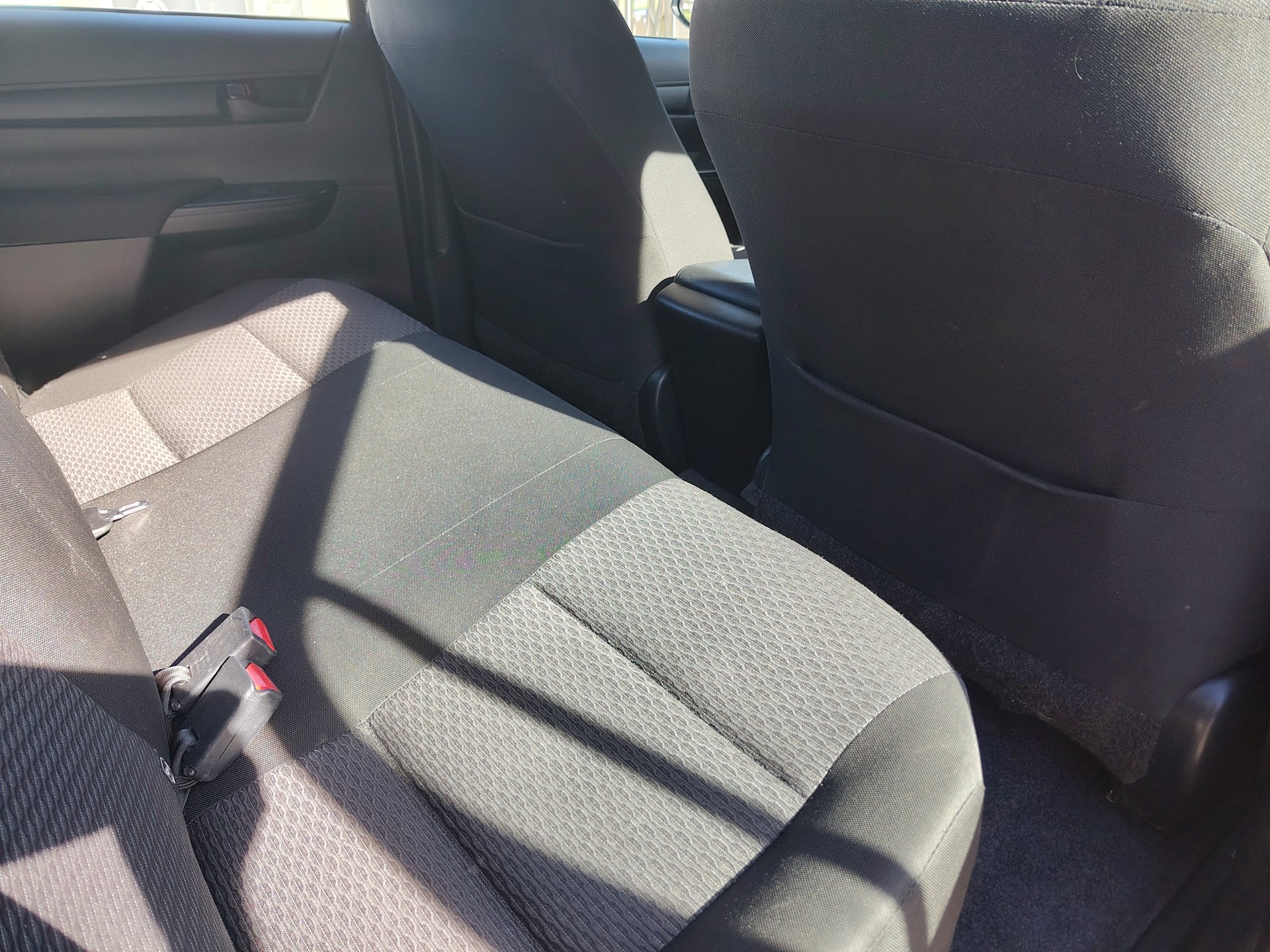 TOYOTA Hilux 2.4D-4D Comfort Double Cab 4x4-image-9