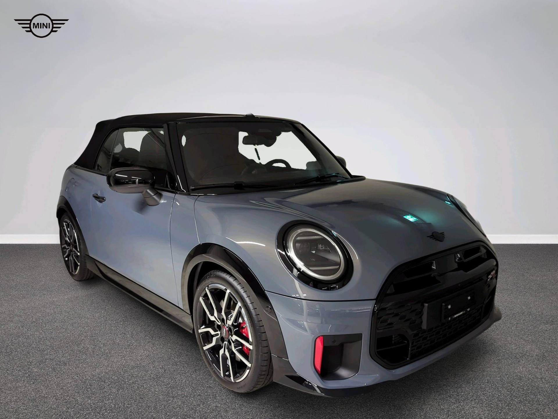 MINI John Cooper Works Cabrio-image-11