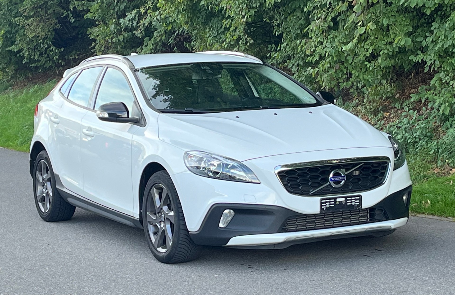 VOLVO V40 Cross Country T4 2.0 AWD Summum Geartronic-image-0