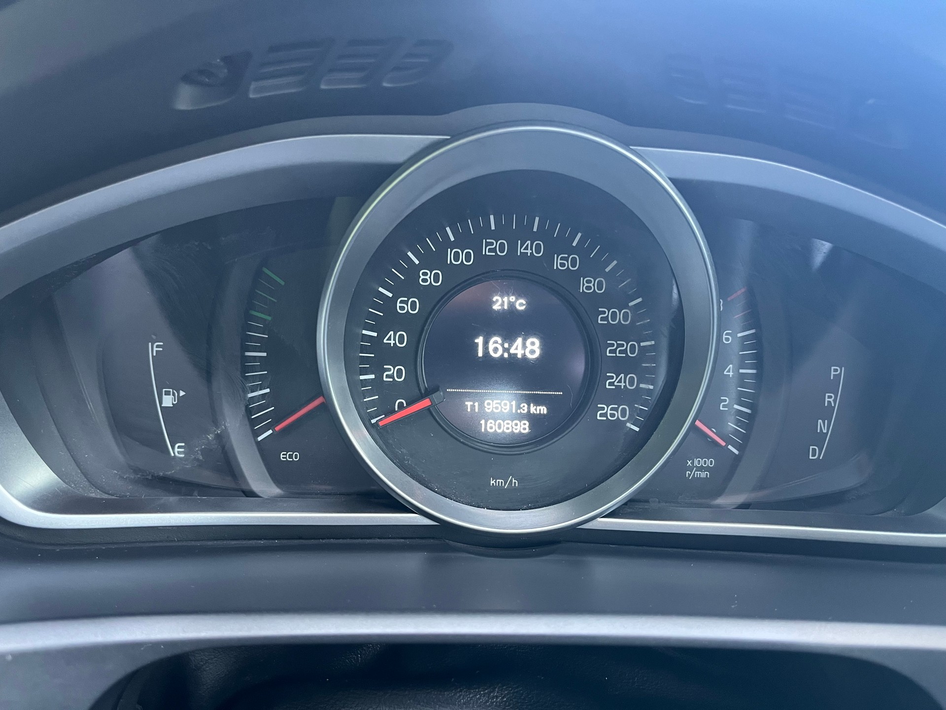 VOLVO V40 Cross Country T4 2.0 AWD Summum Geartronic-image-12