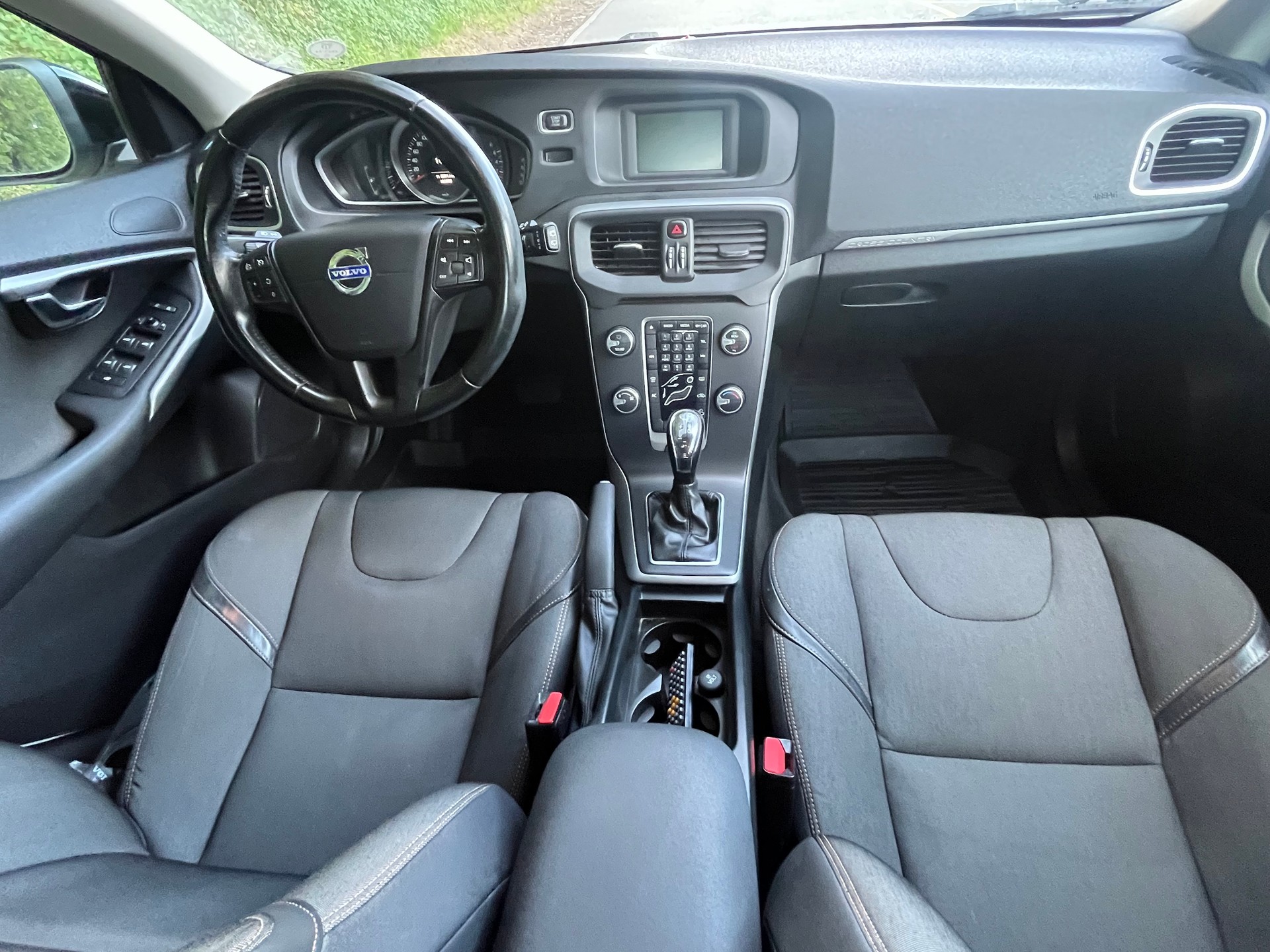 VOLVO V40 Cross Country T4 2.0 AWD Summum Geartronic-image-4