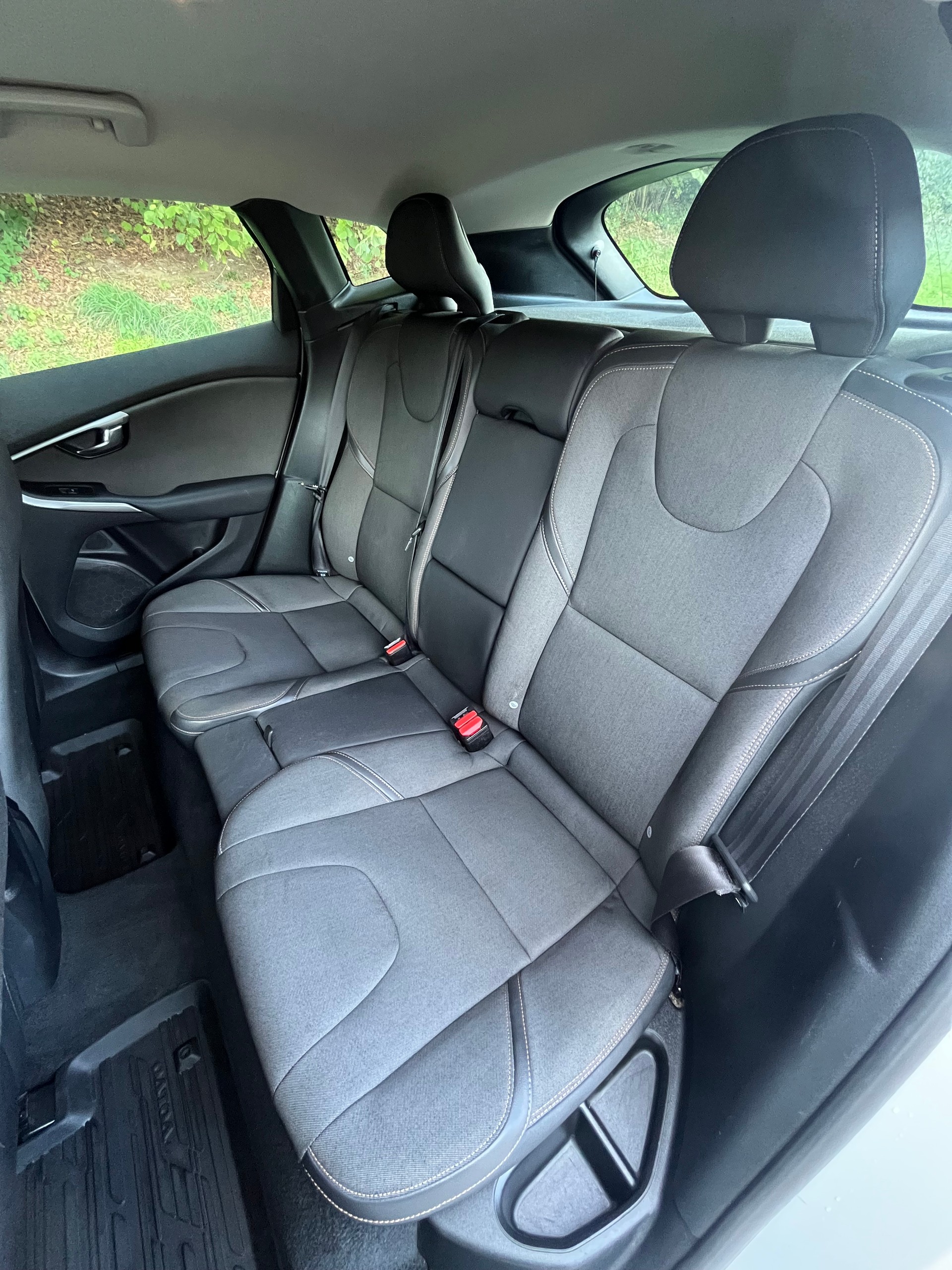 VOLVO V40 Cross Country T4 2.0 AWD Summum Geartronic-image-9