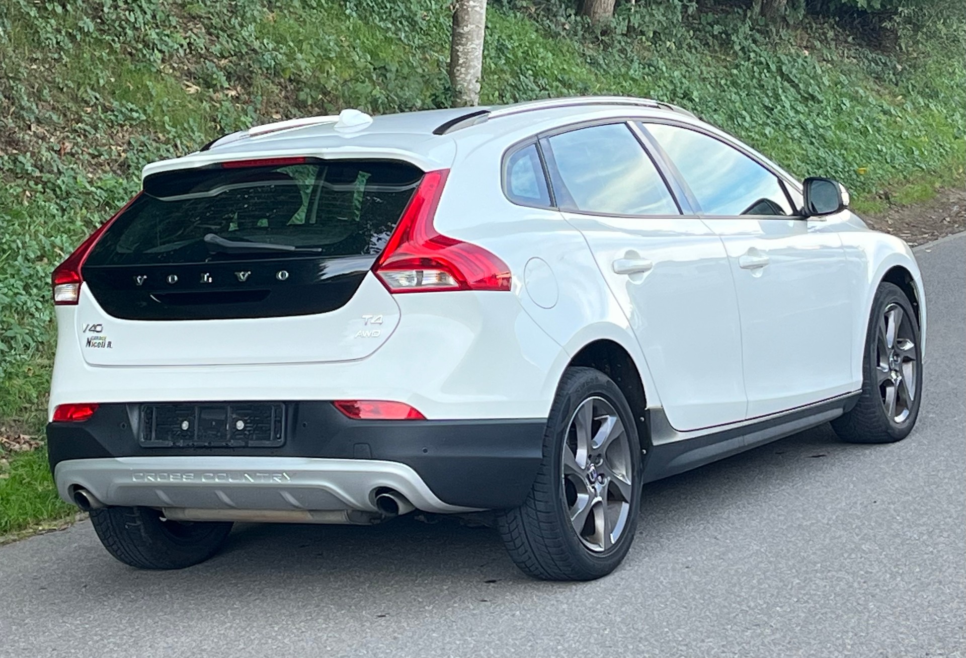 VOLVO V40 Cross Country T4 2.0 AWD Summum Geartronic-image-1