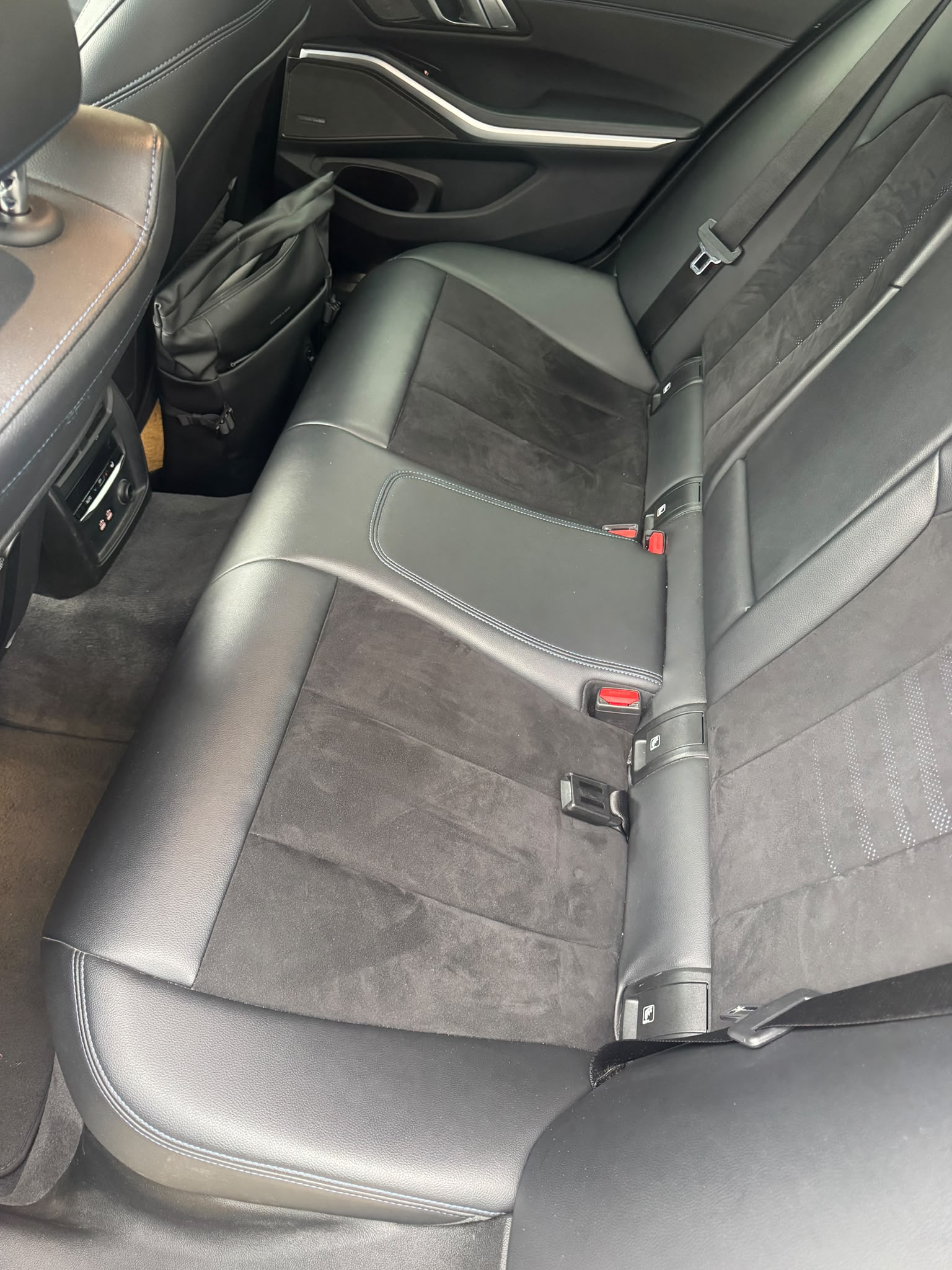 BMW M340i xDrive-image-4