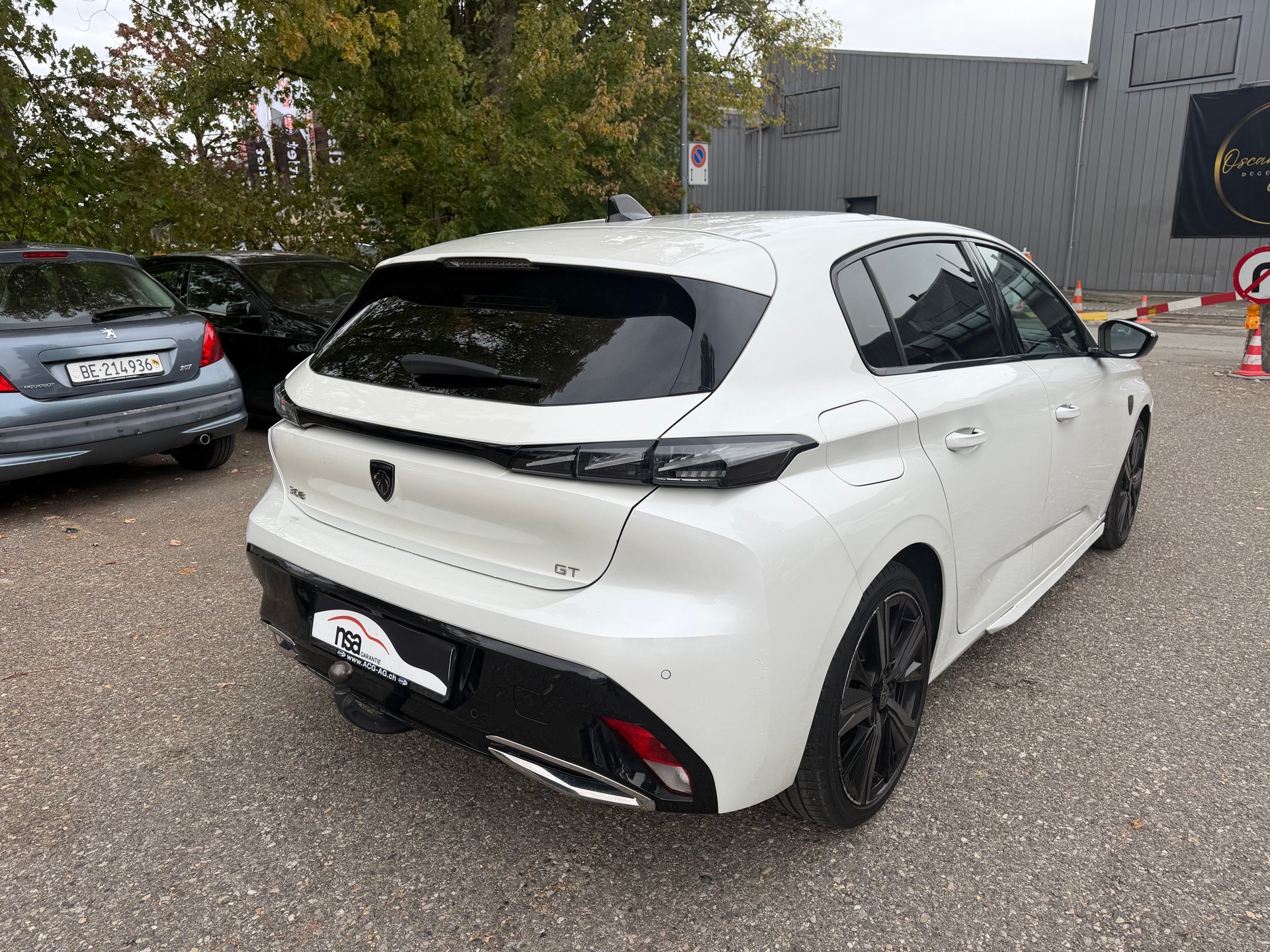 PEUGEOT 308 1.5 BlueHDI GT EAT8 ** G. Navi * LED * Klima-auto * MF-Lenkrad - Tempomat * PDC V&H * Ab MFK-image-4