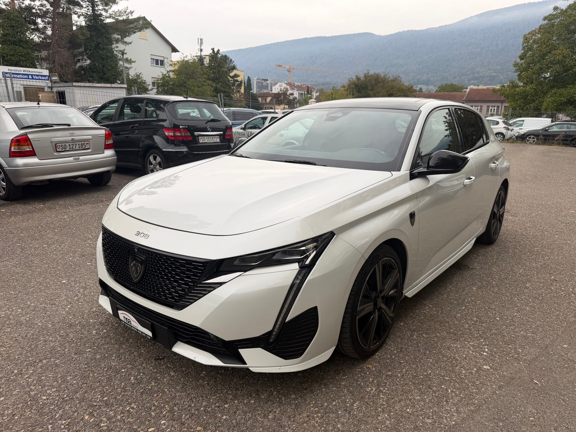 PEUGEOT 308 1.5 BlueHDI GT EAT8 ** G. Navi * LED * Klima-auto * MF-Lenkrad - Tempomat * PDC V&H * Ab MFK-image-0