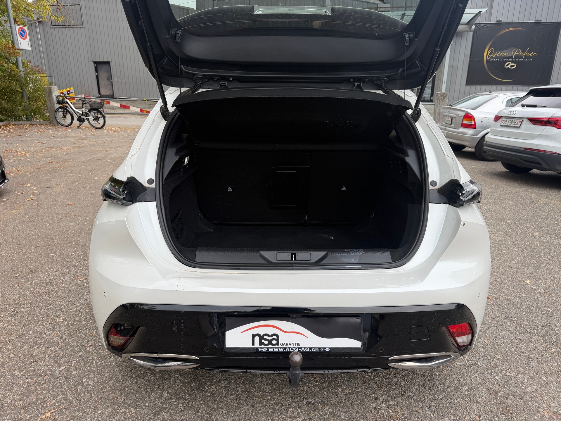 PEUGEOT 308 1.5 BlueHDI GT EAT8 ** G. Navi * LED * Klima-auto * MF-Lenkrad - Tempomat * PDC V&H * Ab MFK-image-13