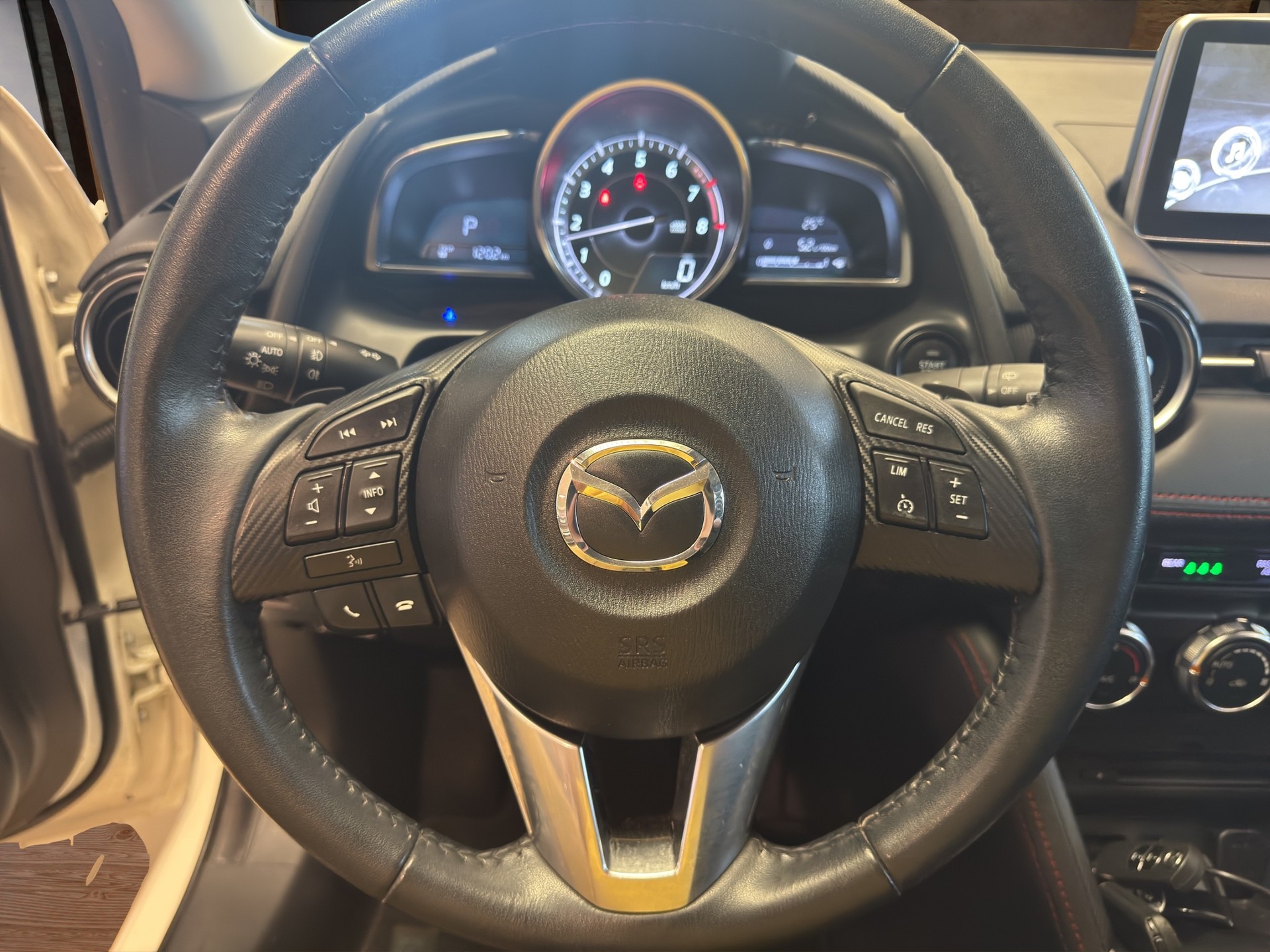 MAZDA 2 1.5i 16V Skyactiv-G Revolution Drive-image-7