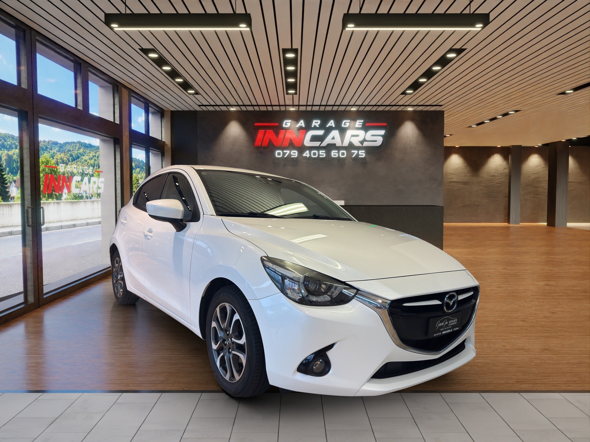 MAZDA 2 1.5i 16V Skyactiv-G Revolution Drive-image-2