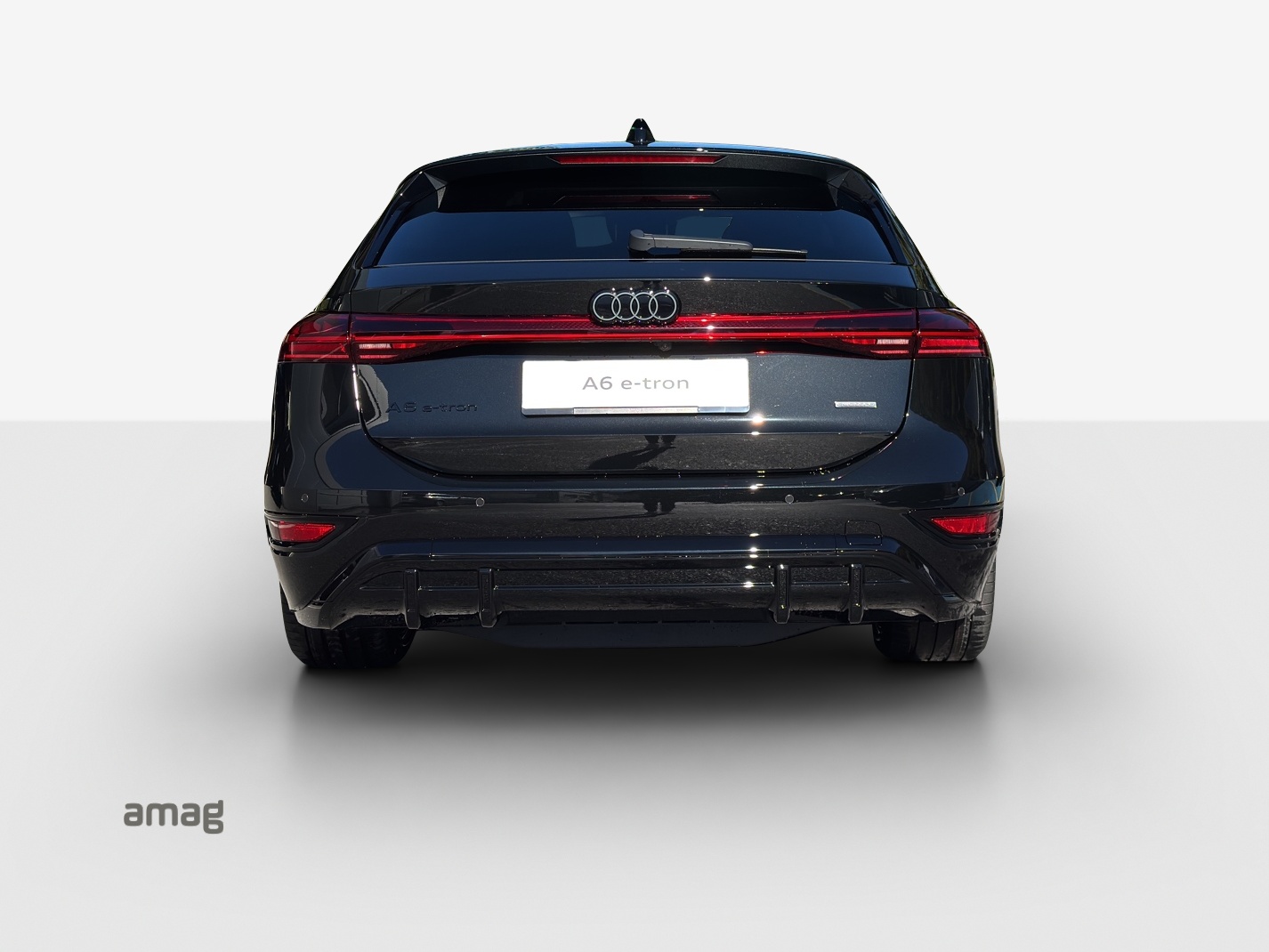 AUDI A6 Avant e-tron quattro-showroom-element-3