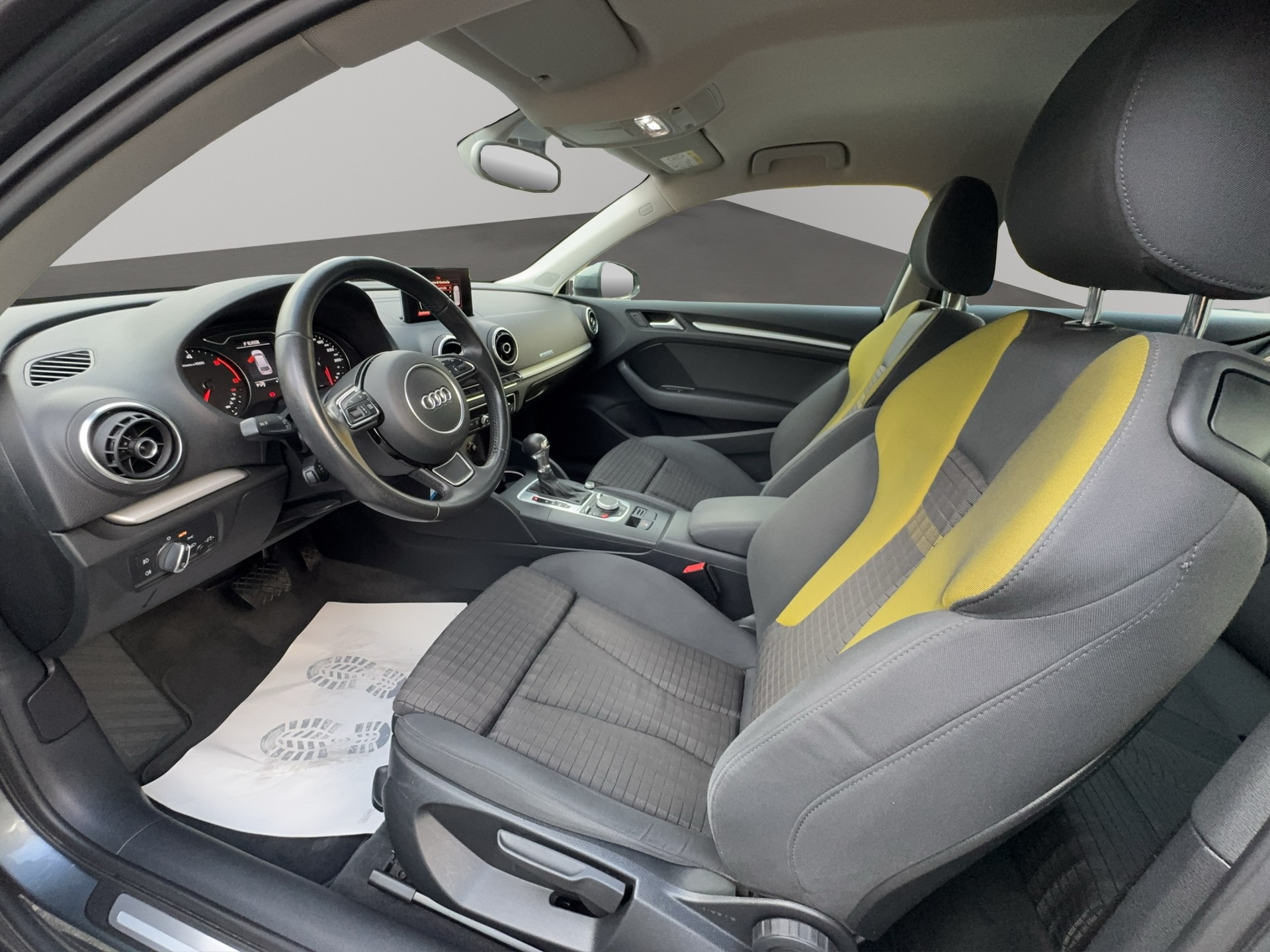 AUDI A3 2.0 TDI Ambiente quattro S-tronic-image-9