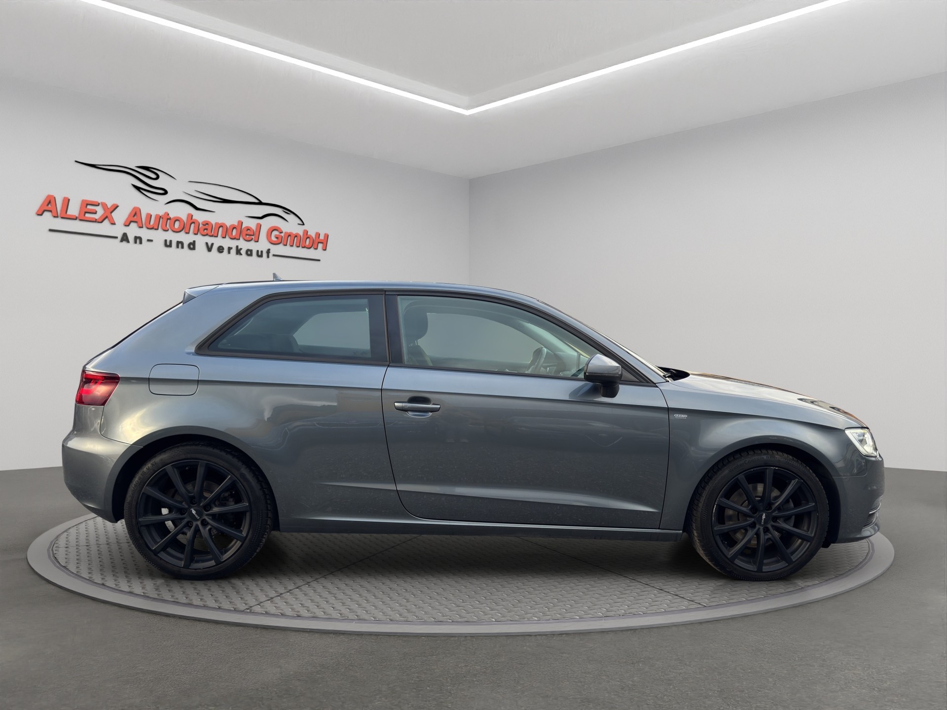 AUDI A3 2.0 TDI Ambiente quattro S-tronic-image-7