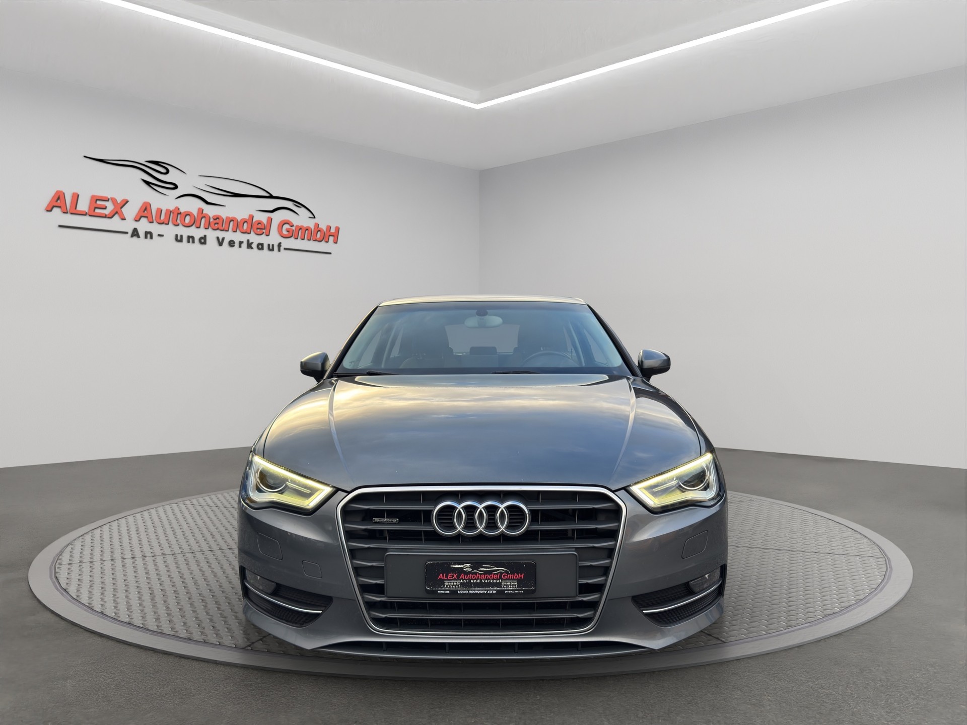 AUDI A3 2.0 TDI Ambiente quattro S-tronic-image-1
