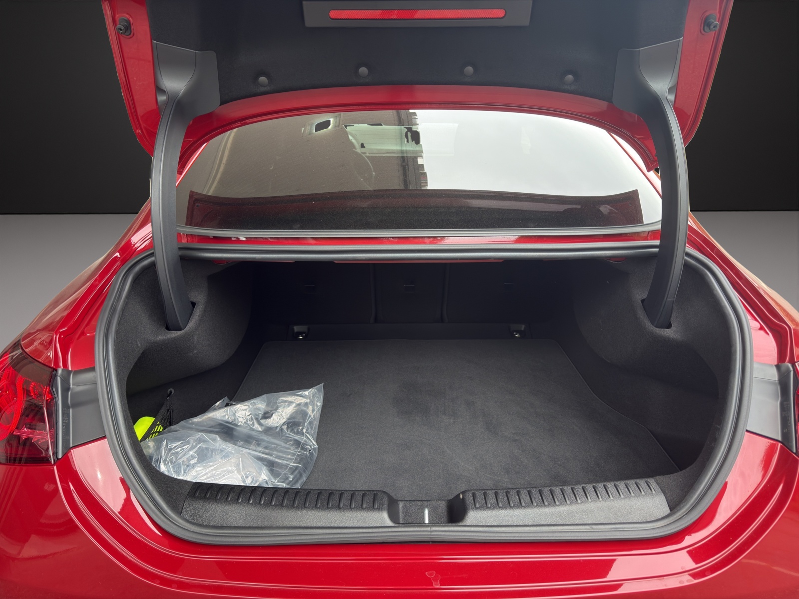 MERCEDES-BENZ CLA 350 4 Matic 85 kWh EQ-image-14