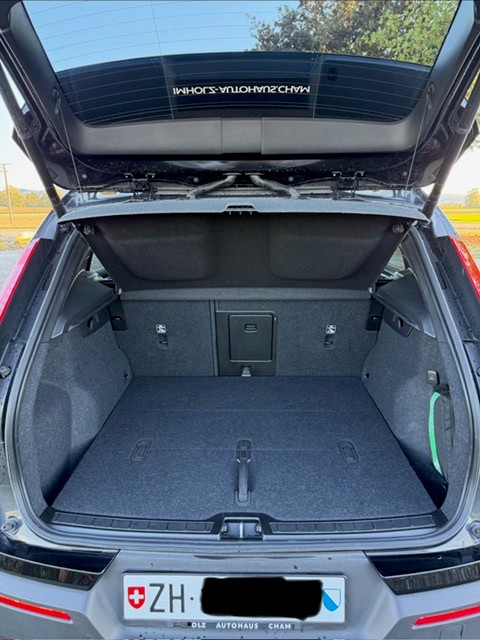VOLVO 2.0 B4 MH Ultimate Dark AWD-image-5