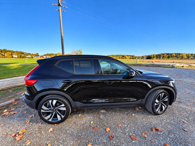 VOLVO 2.0 B4 MH Ultimate Dark AWD-image-1
