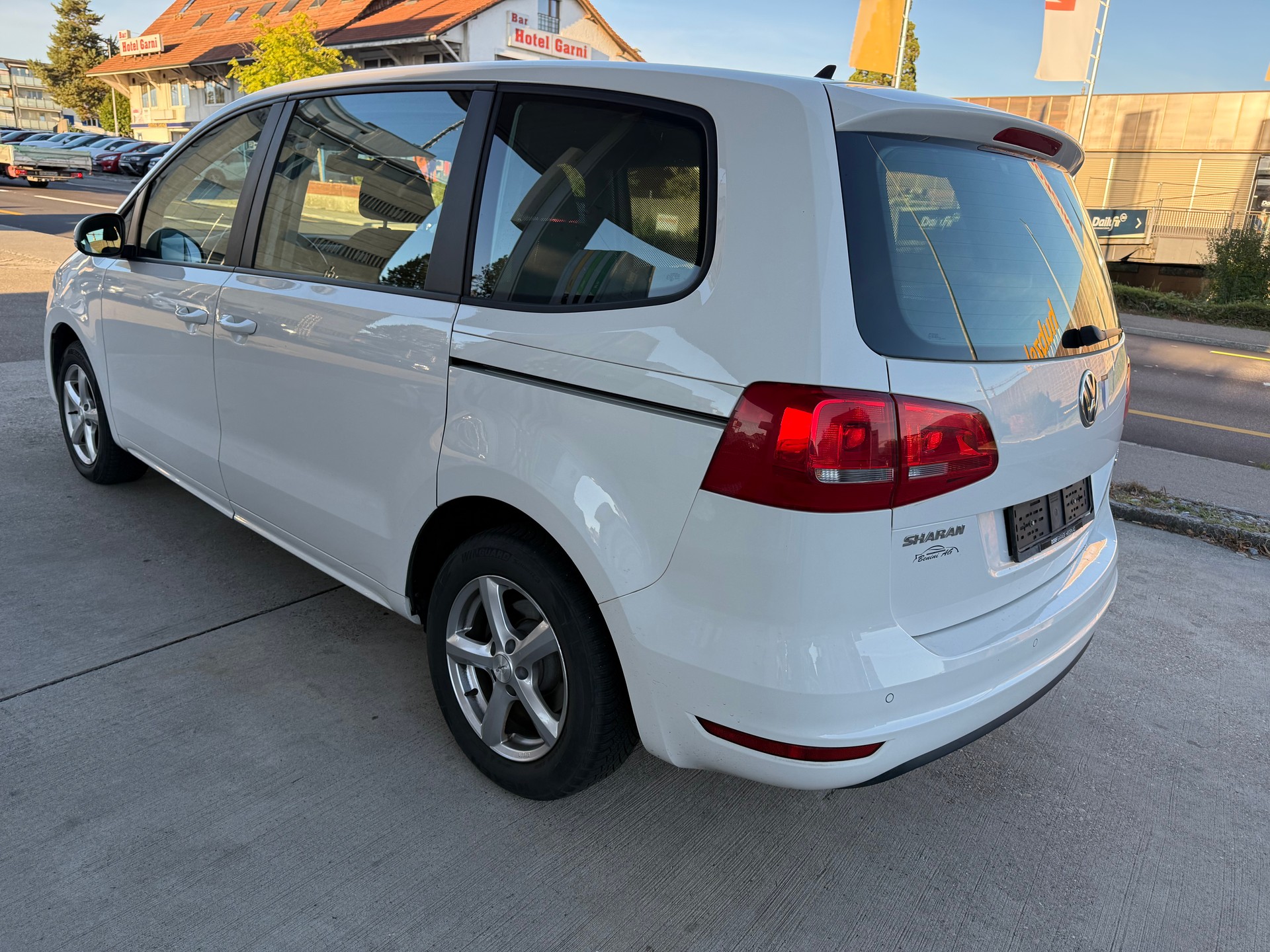 VW Sharan 2.0 TDI BMT Comfortline DSG-image-4