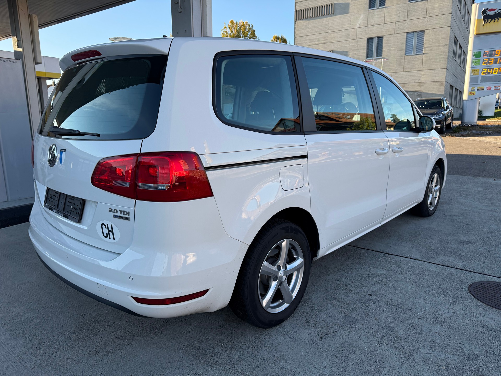 VW Sharan 2.0 TDI BMT Comfortline DSG-image-5