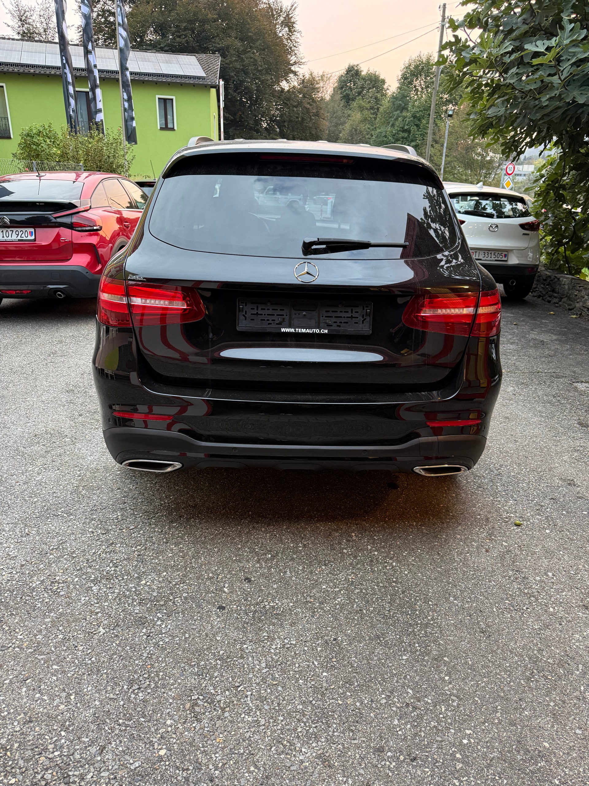 MERCEDES-BENZ GLC 250 d AMG Line 4Matic 9G-Tronic-image-3