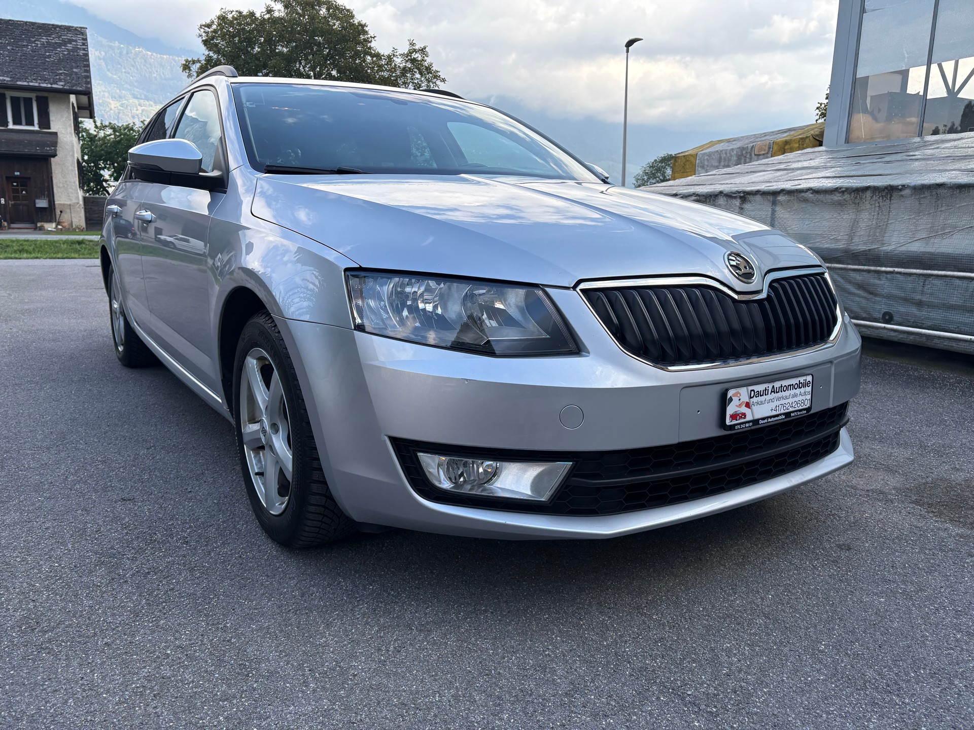 SKODA Octavia Combi 2.0 TDI Ambition 4x4-image-2
