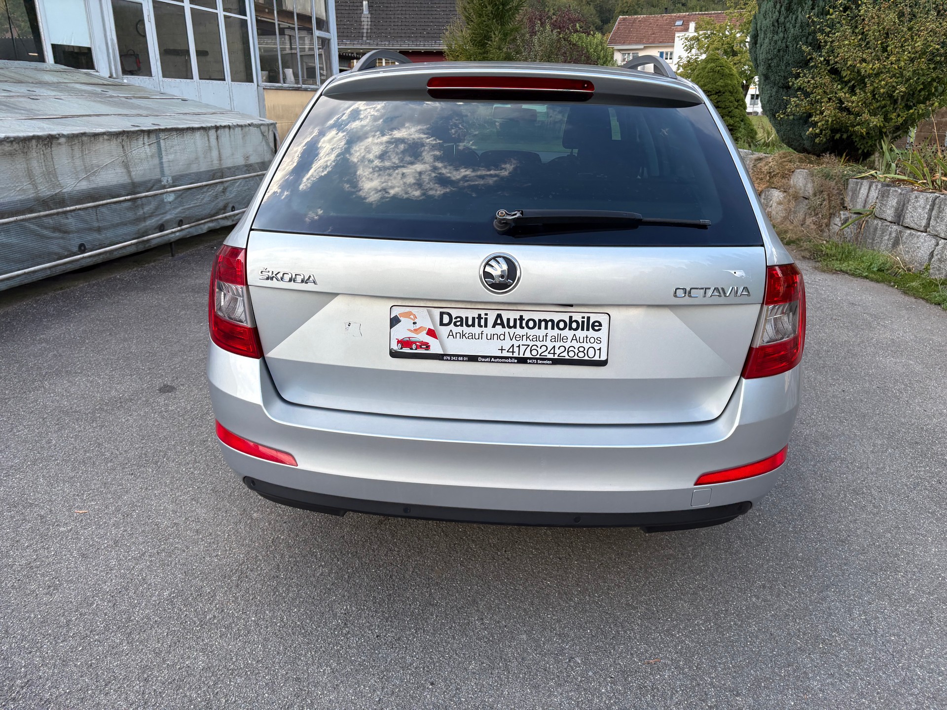 SKODA Octavia Combi 2.0 TDI Ambition 4x4-image-4