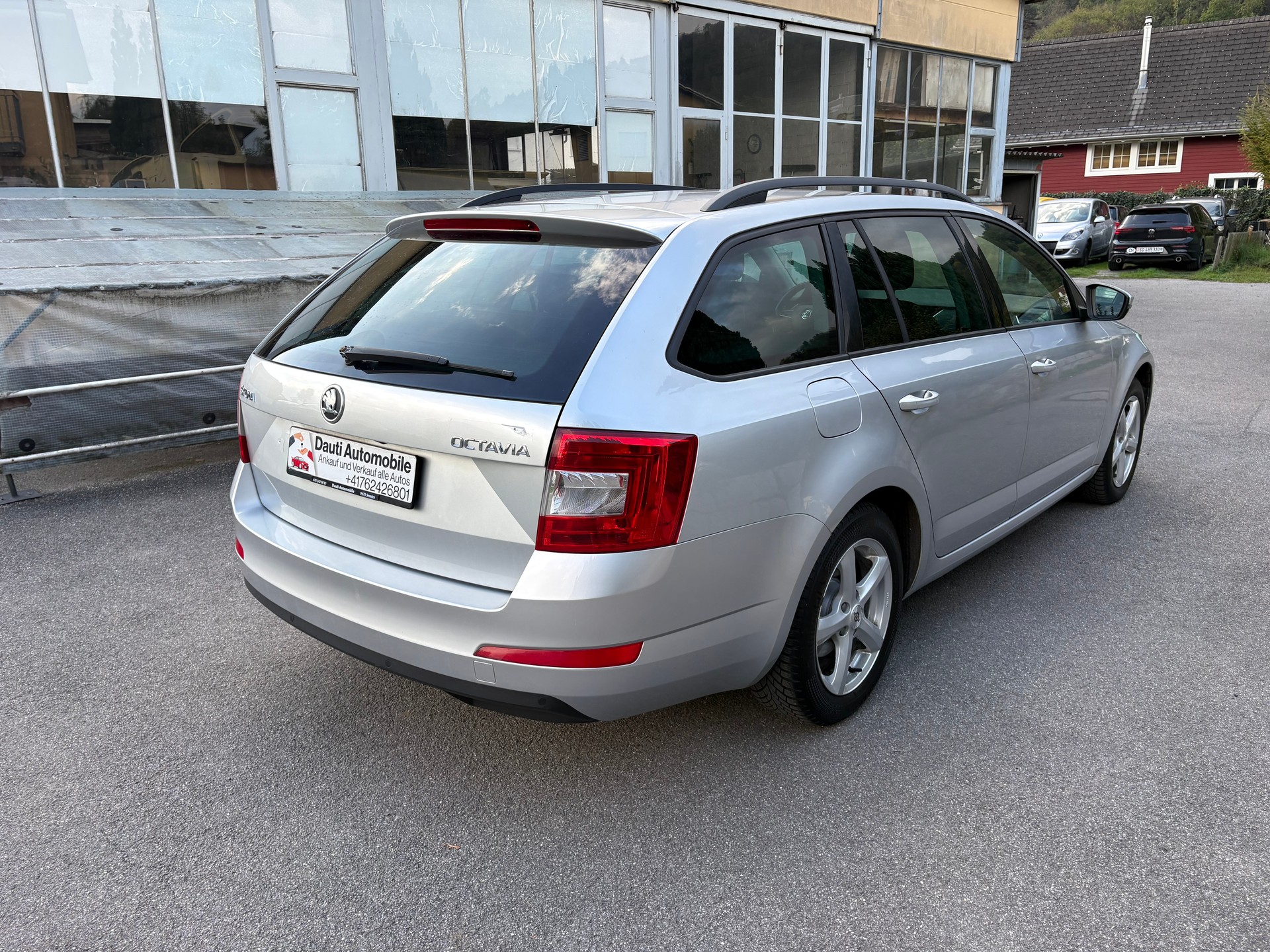 SKODA Octavia Combi 2.0 TDI Ambition 4x4-image-3