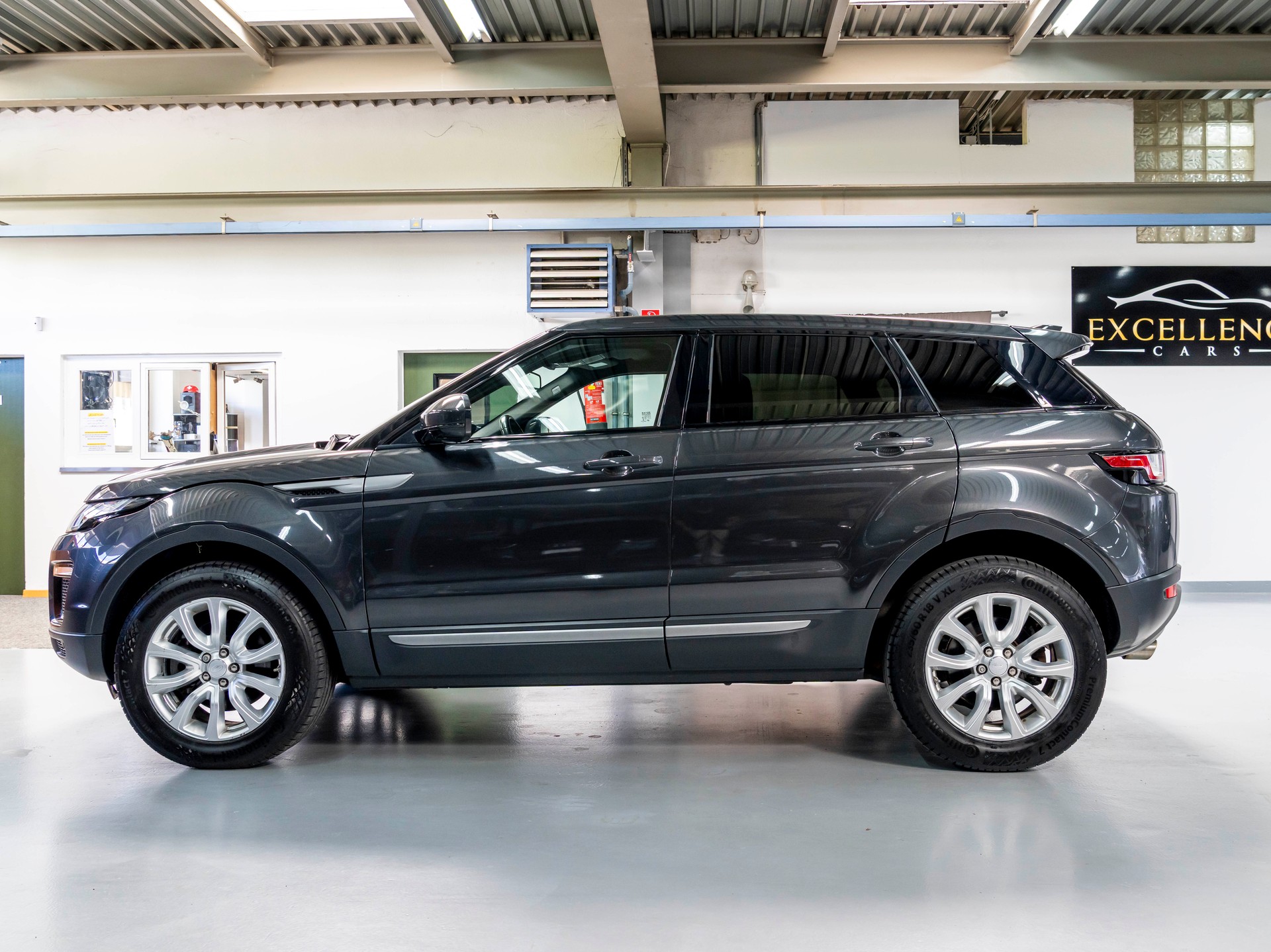 LAND ROVER Range Rover Evoque 2.0 Si4 SE Advantage AT9-image-3