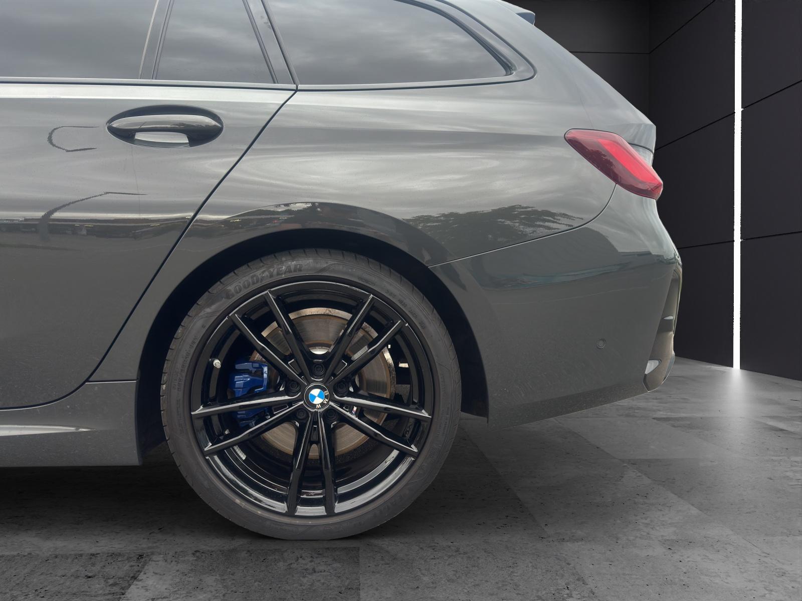 BMW M340i xDrive Touring-image-6