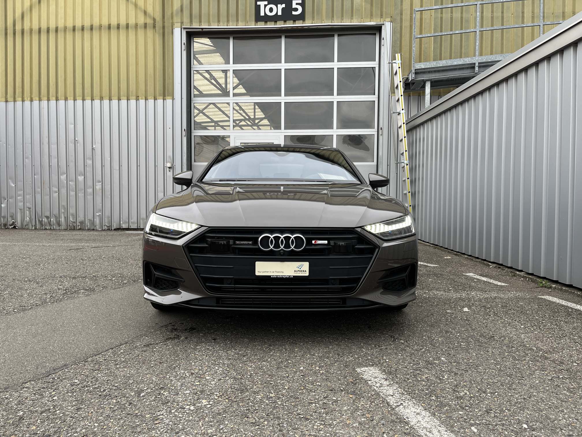 Car photo