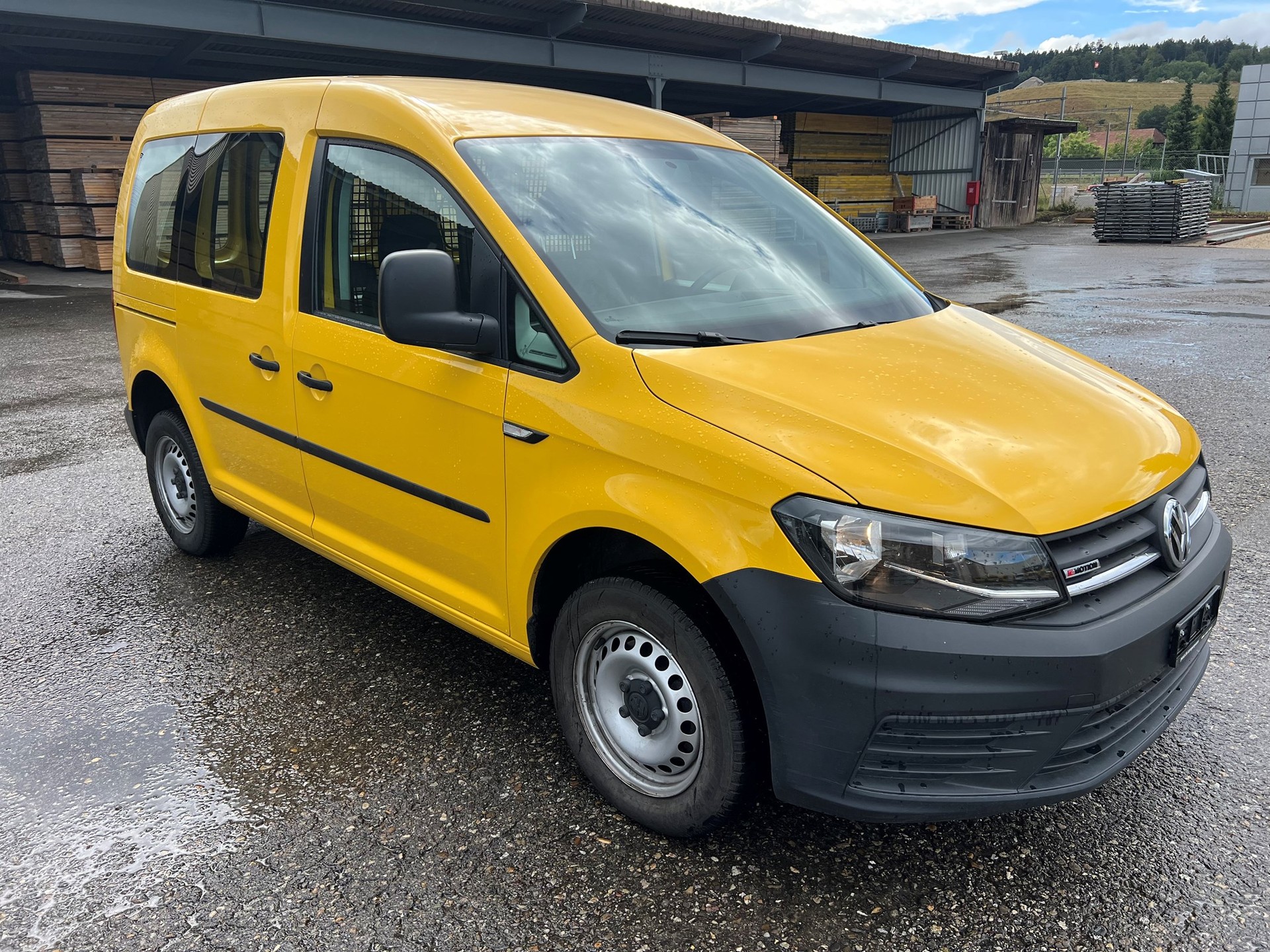 VW CADDY 4 2.0D 4 MOTION-image-1