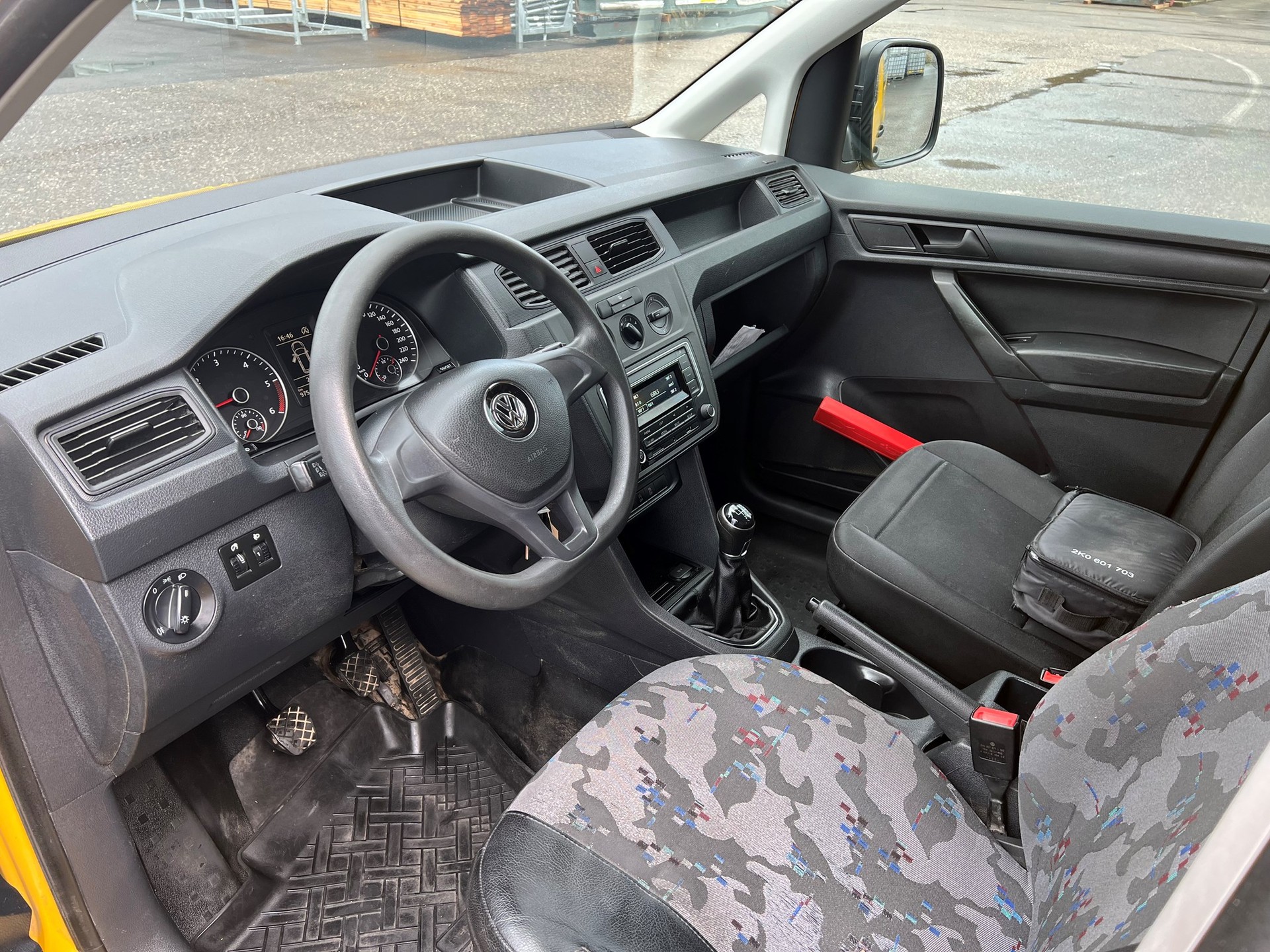 VW CADDY 4 2.0D 4 MOTION-image-8