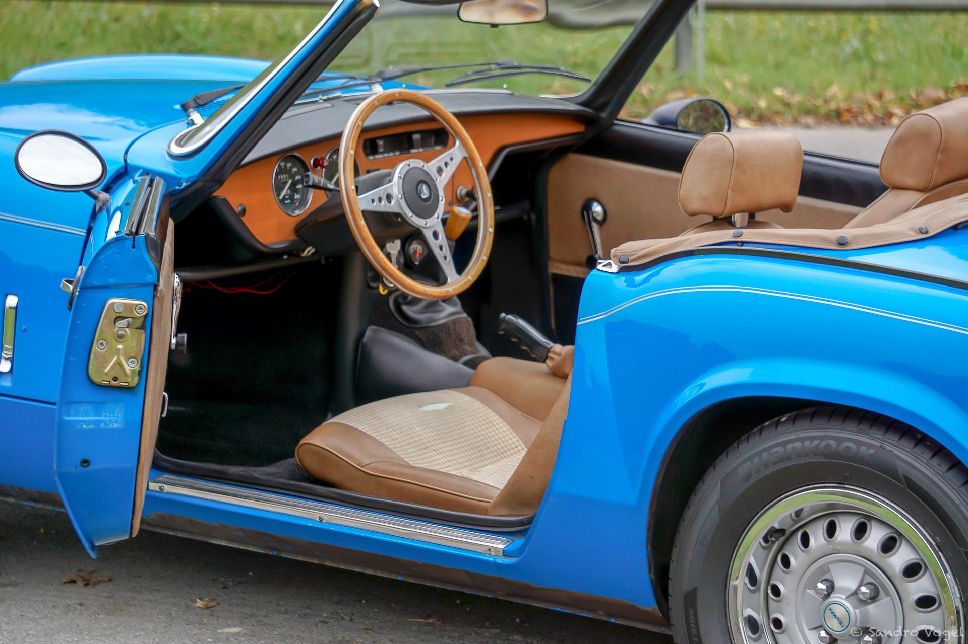 TRIUMPH Spitfire 1500-image-8