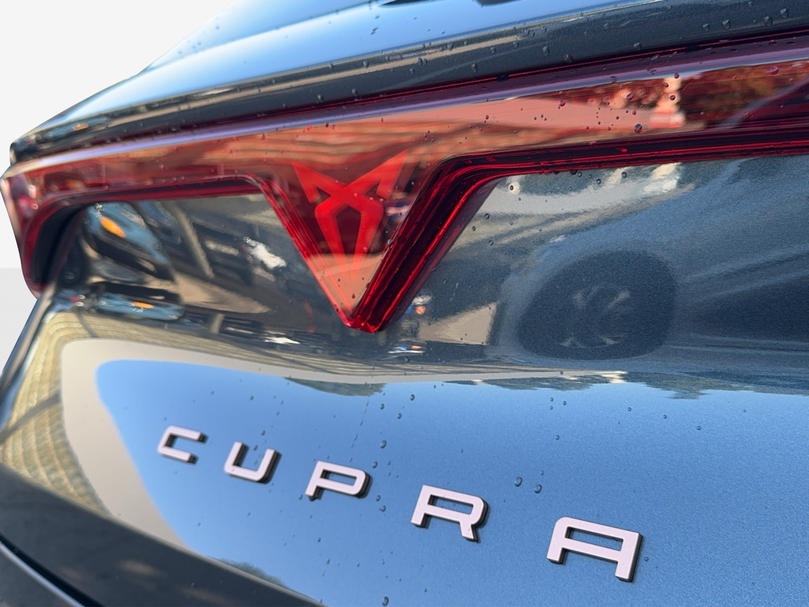 CUPRA LEON ST 1.5 eTSI DSG-image-13