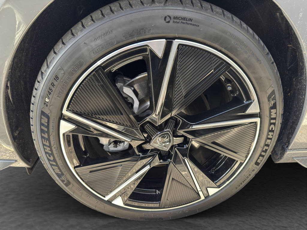 PEUGEOT 308 e-GT-image-12