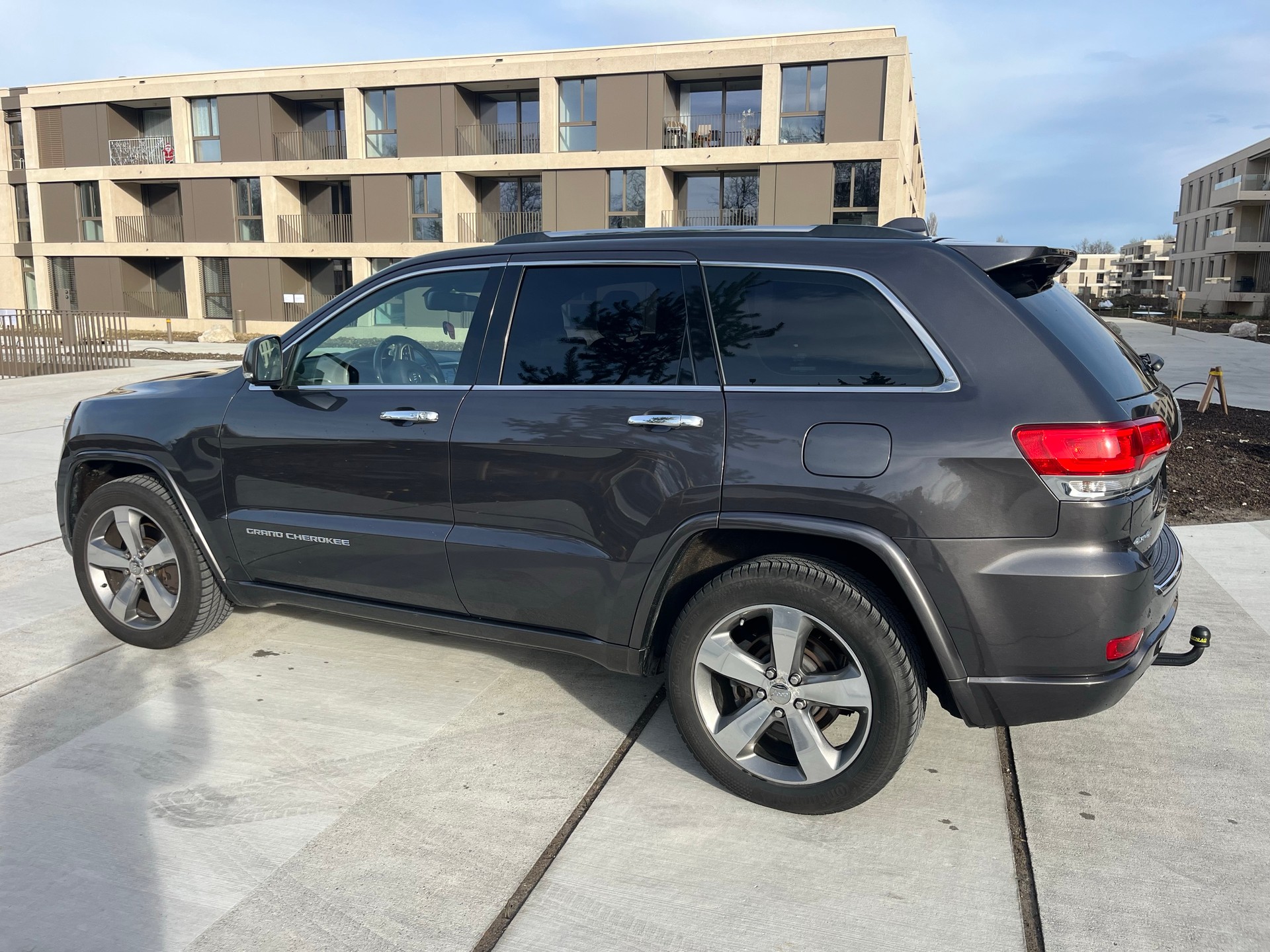 JEEP Grand Cherokee 3.6 V6 Overland Automatic-image-0