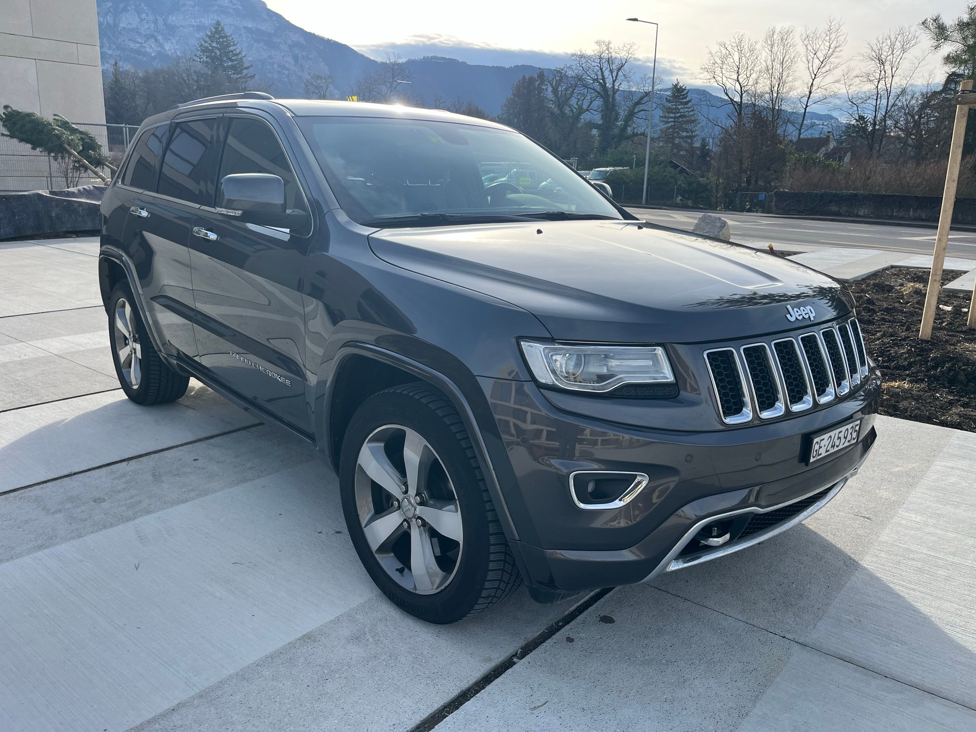 JEEP Grand Cherokee 3.6 V6 Overland Automatic-image-1